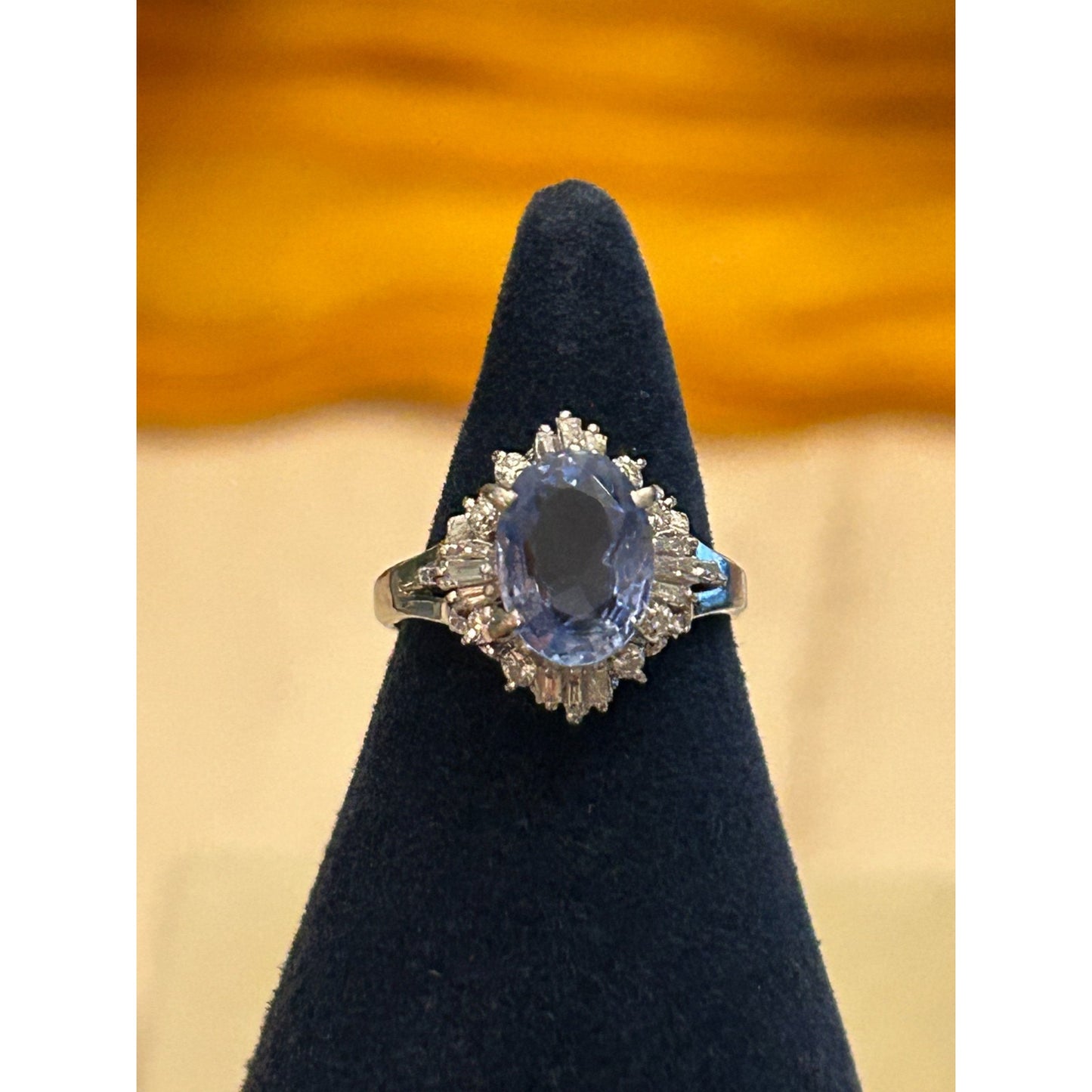 Platinum 3.50 ct Unheated Nat. Ceylon Sapphire and Nat. Diamond Ring, Size 6-GIA