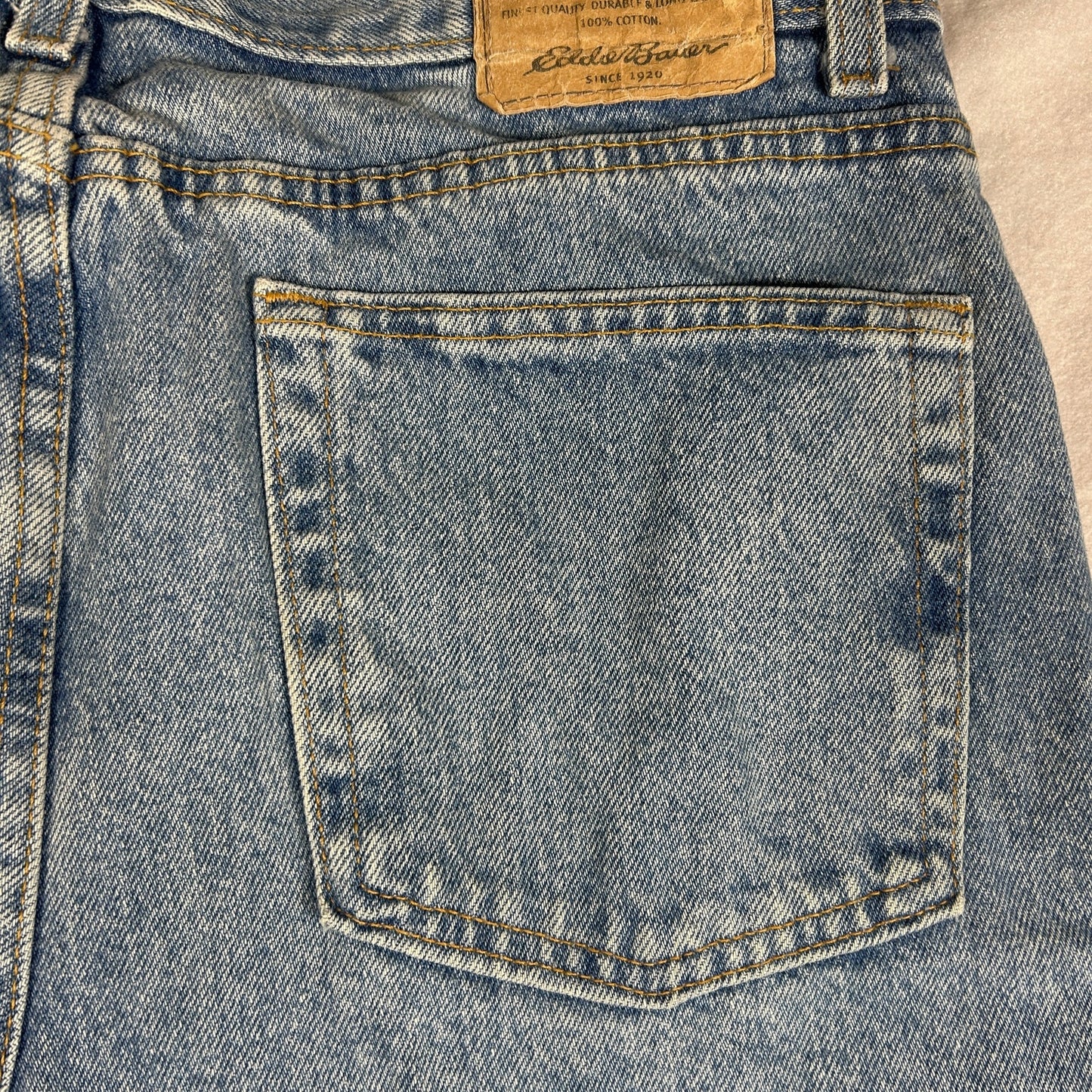 Eddie Bauer Classic Fit Light Wash Jeans, Men’s 35x30, Heavyweight Denim E4433