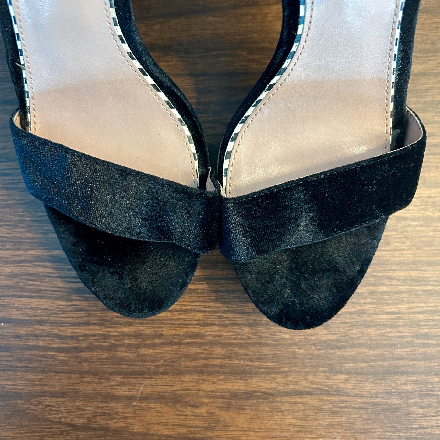 Betsey Johnson Black Velvet Glitter Platform Heels Size 7.5