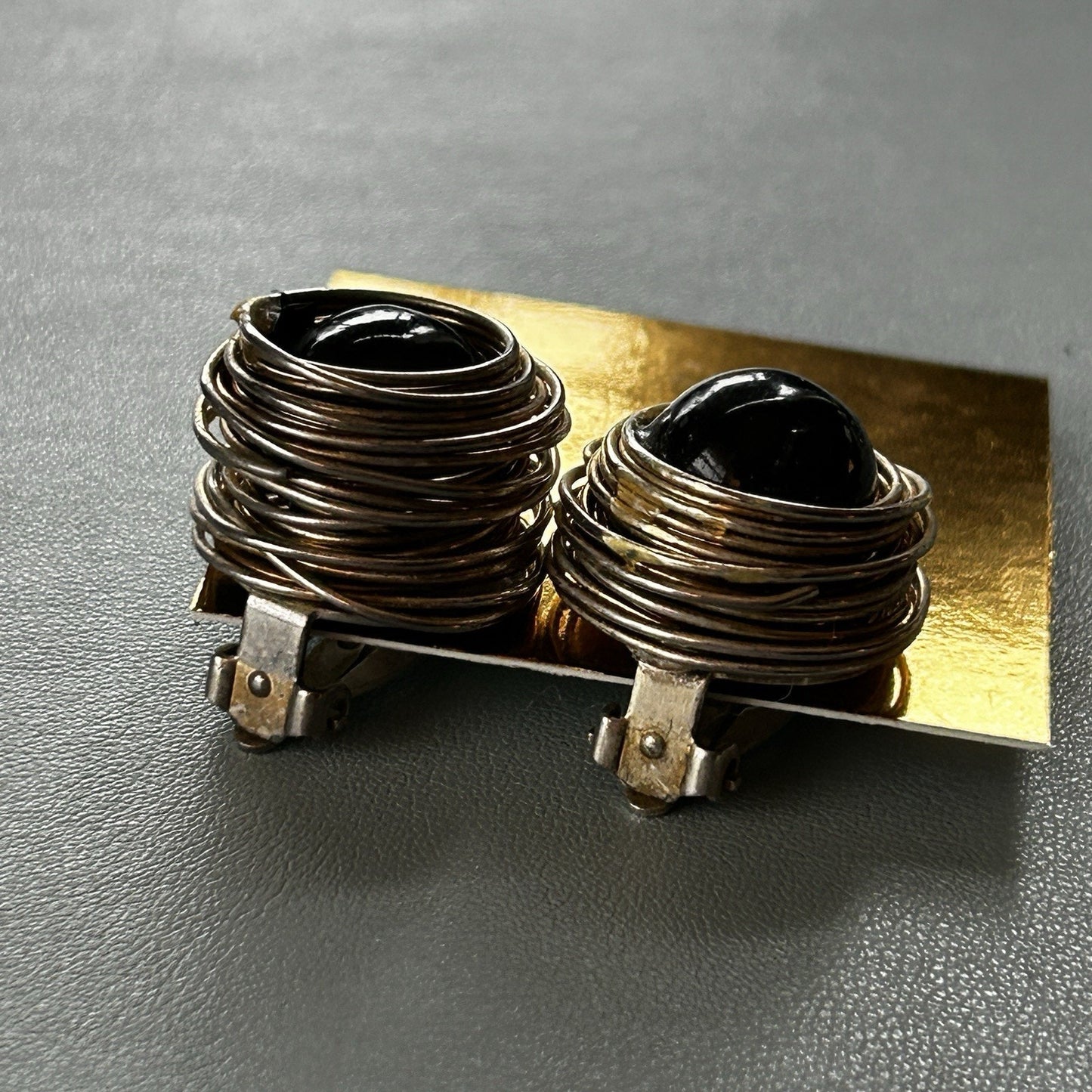 Vintage Clip-On Gold Tone Stud Earrings Black Cabochon Round Fashion