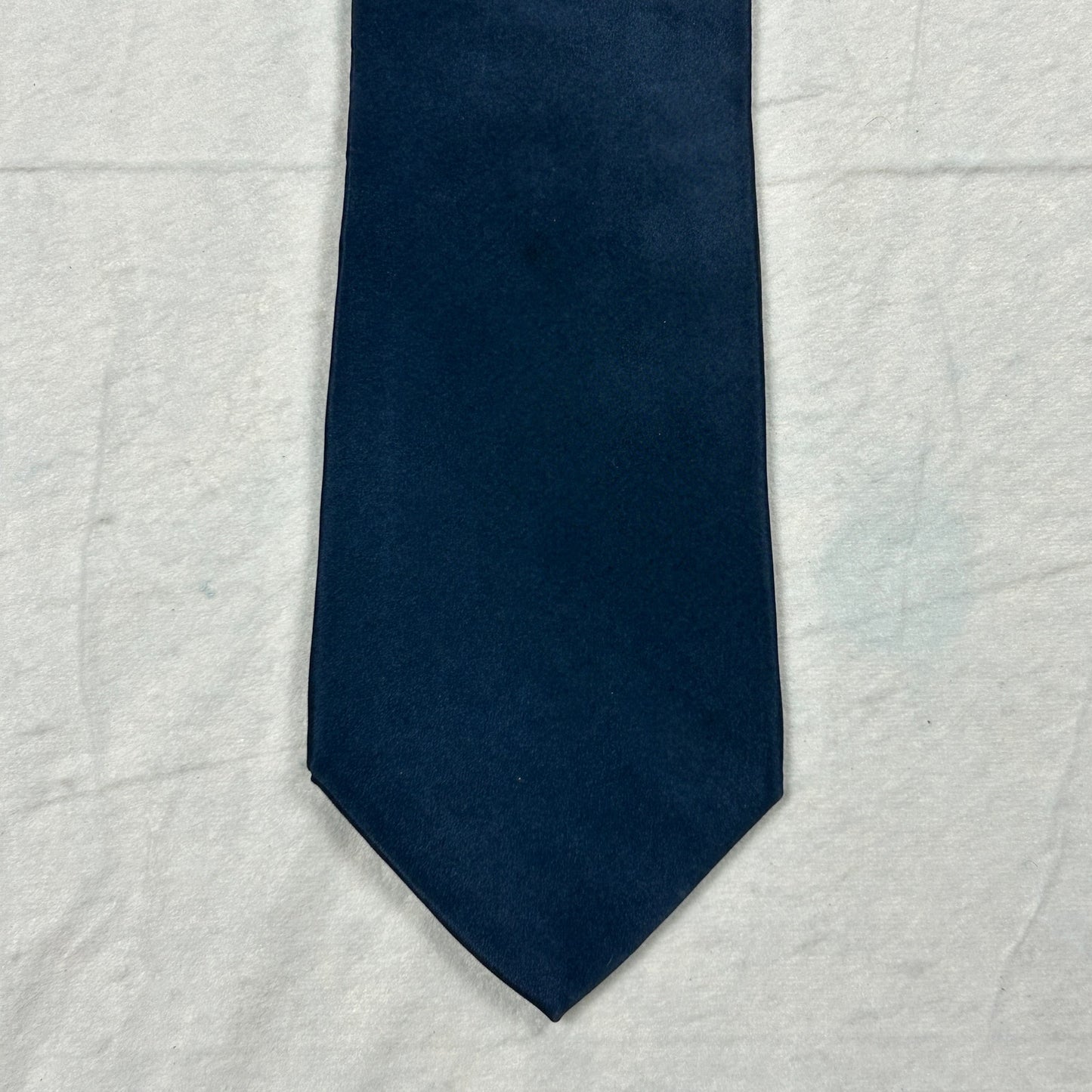 Gianfranco Ruffini Italy Men’s Silk Tie - Solid Navy Blue - Elegant Formal Necktie