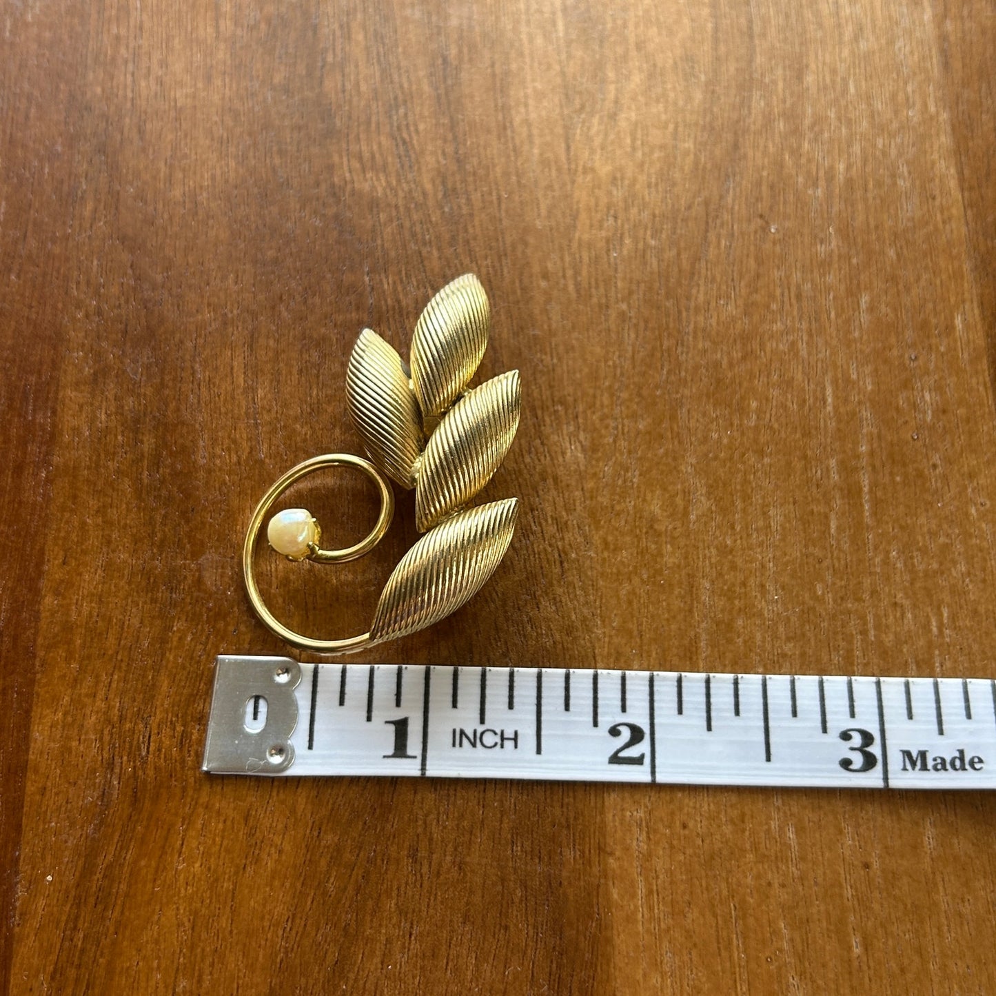 Vintage Gold Tone Ribbed Leaf & Spiral Brooch | Faux Pearl Accent Swirl Pin