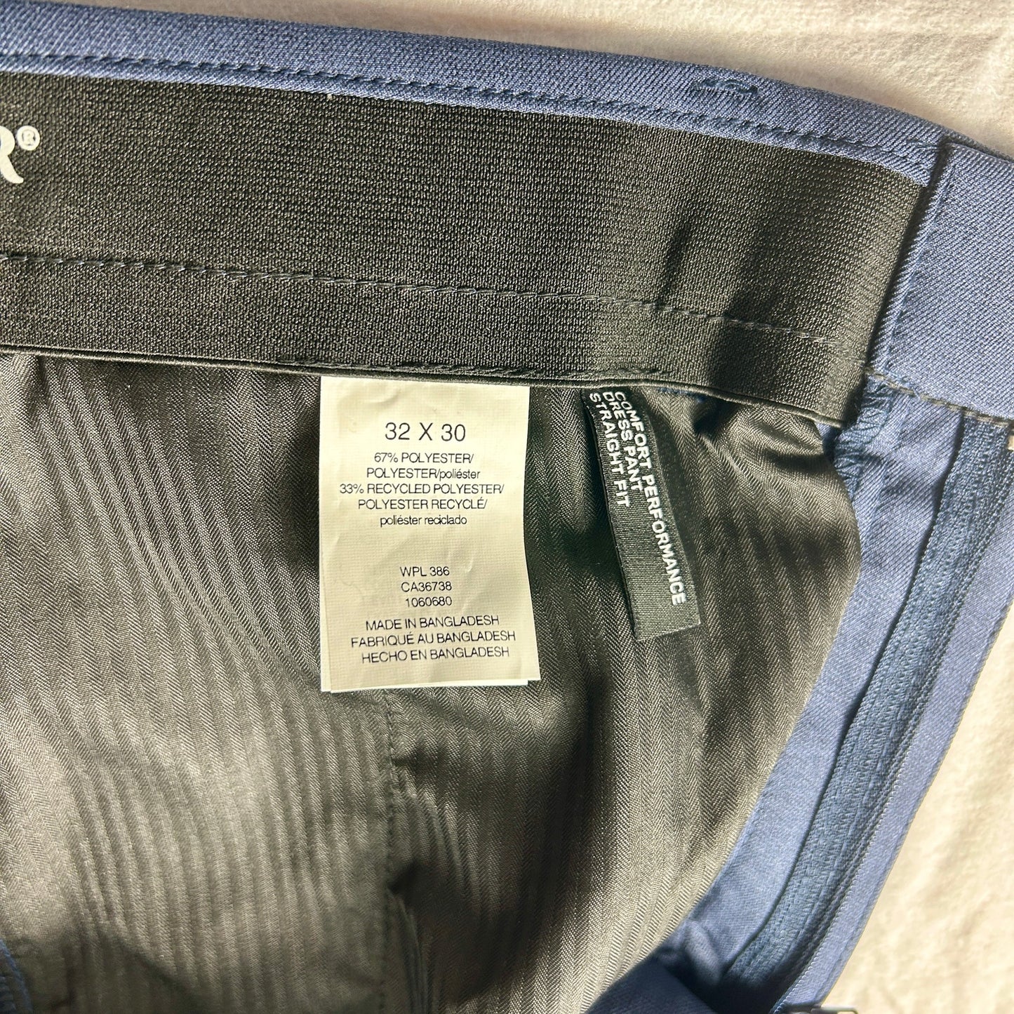 NWT Haggar Men's Super Flex Waistband Dress Pants, 32x30 Navy Blue, Straight Fit