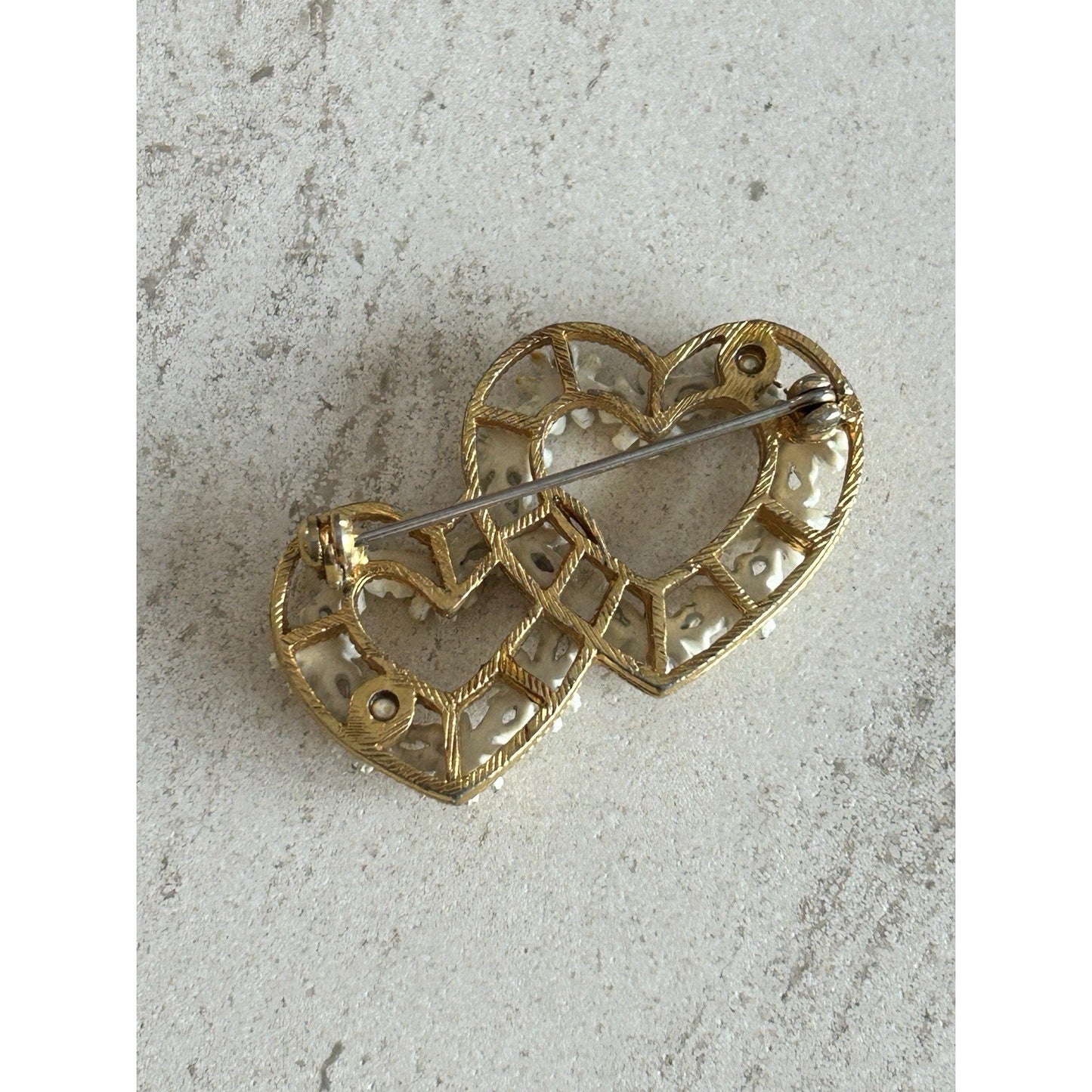 Double Heart Daisy Flower Enamel Brooch Pin with White Gold Yellow Metal Accent