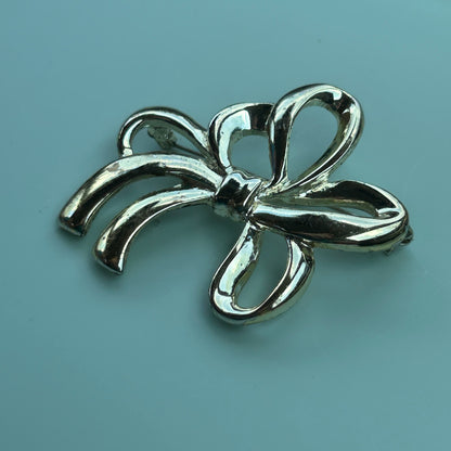 Vintage Silver Tone Ribbon Bow Brooch Polished Fluid Design Statement Pin
