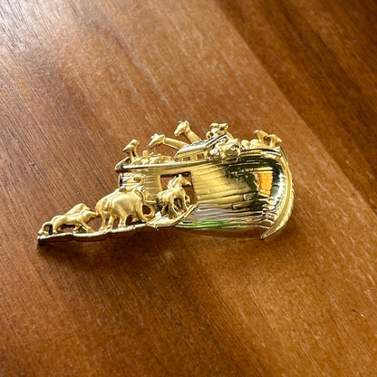 Vintage Noah’s Ark Gold-Tone Brooch, Detailed 3D Animal Figural Pin, Religious