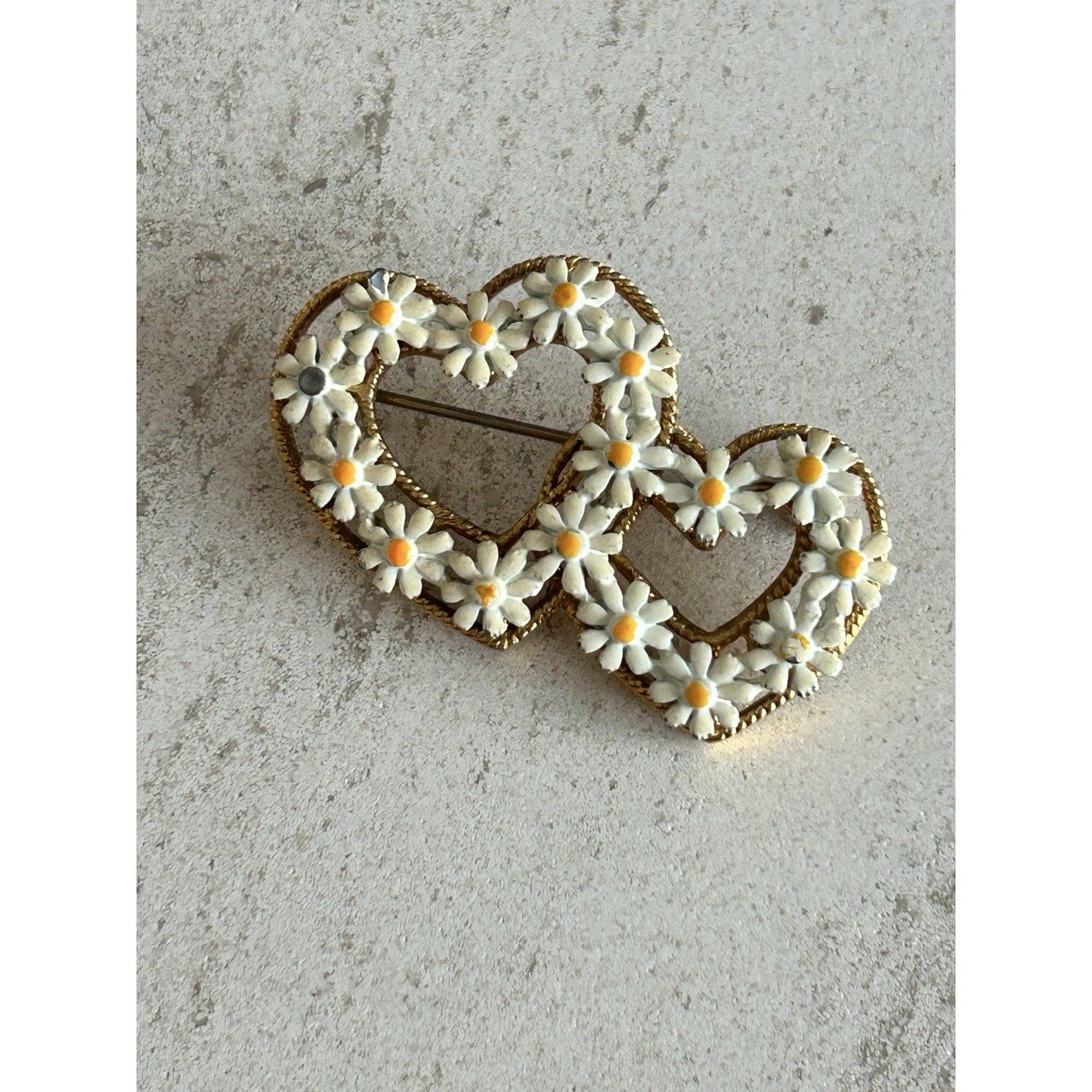 Double Heart Daisy Flower Enamel Brooch Pin with White Gold Yellow Metal Accent