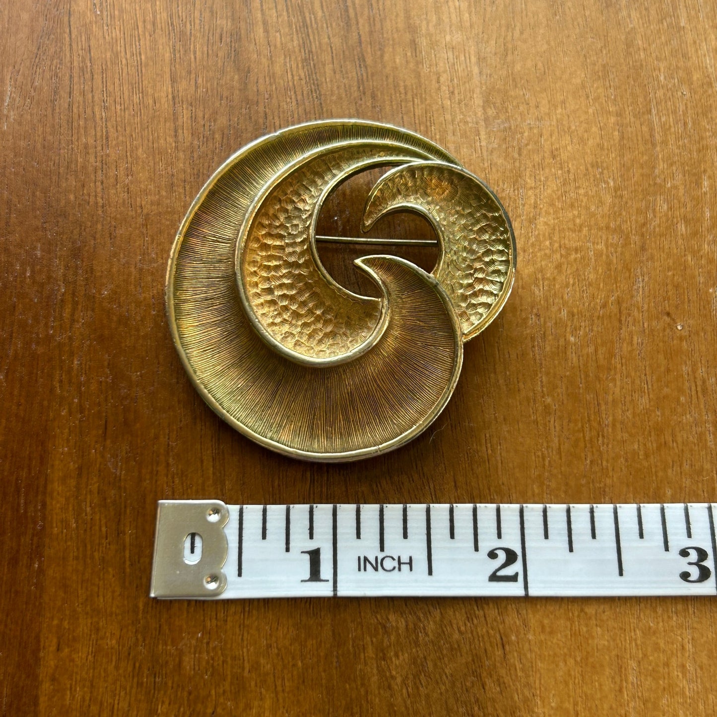 Vintage Star Signed Spiral Brooch | Gold Tone Hammered & Bark Texture Swirl Pin