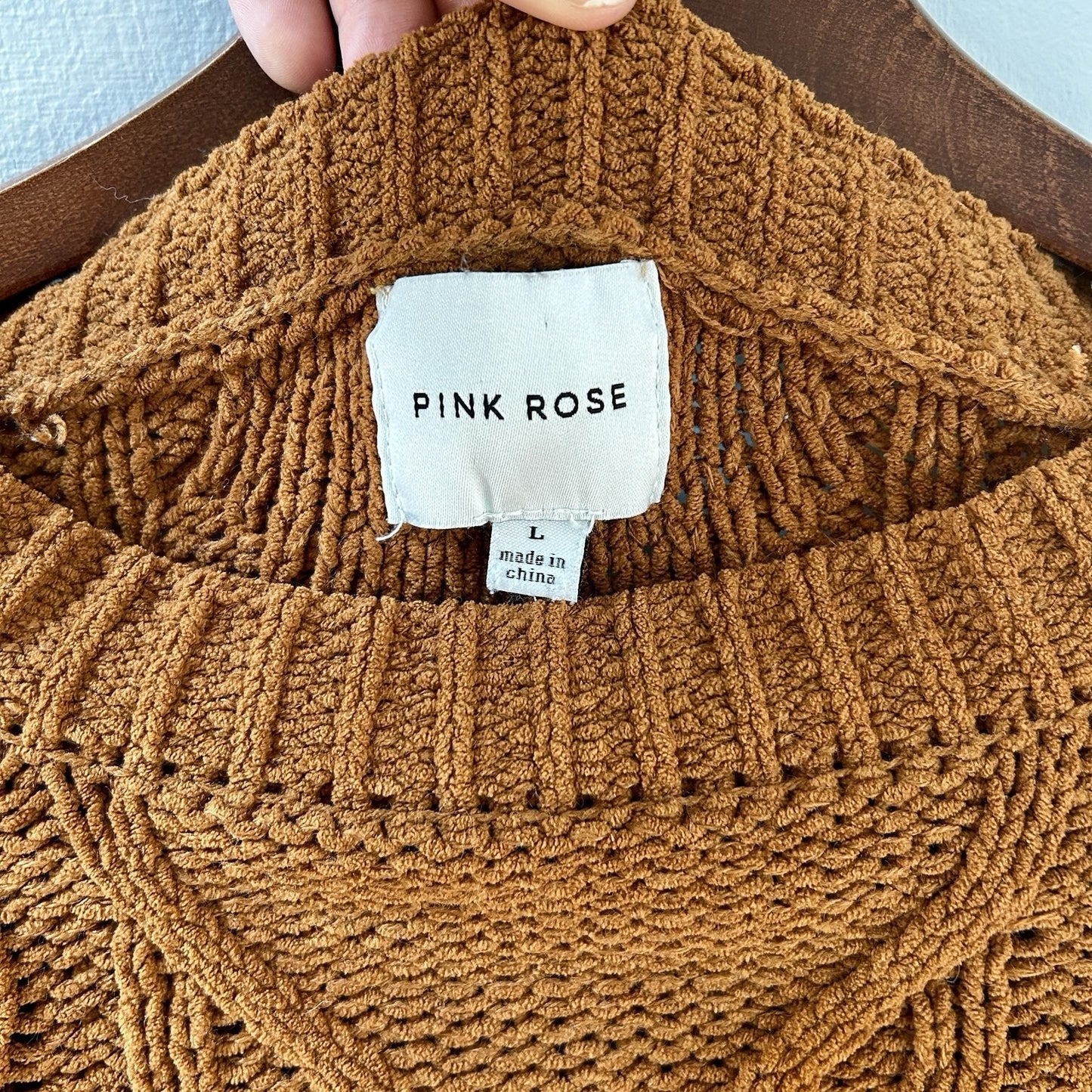 Pink Rose Brown Cable-Knit Pullover Sweater Crew Neck 100% Polyester Size L