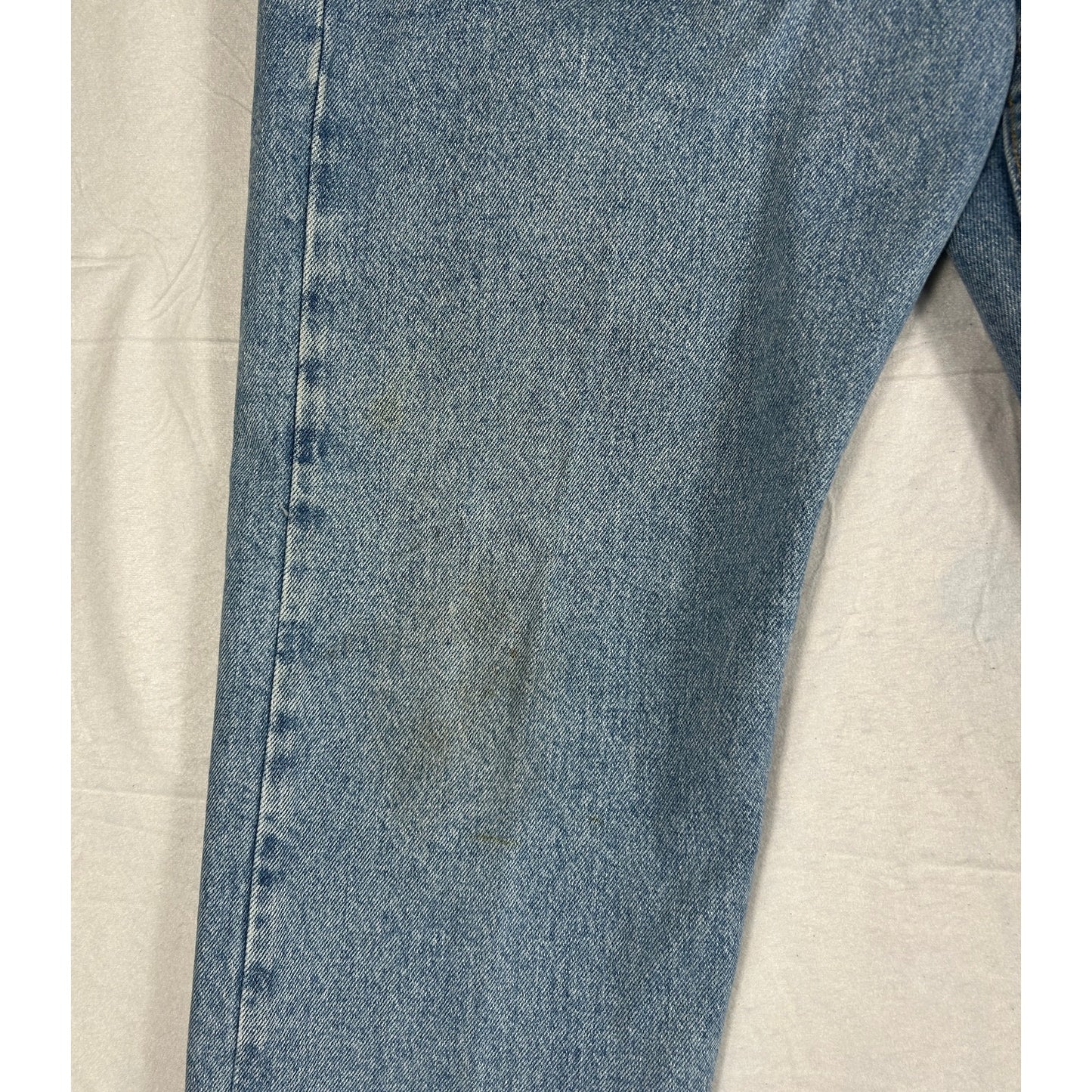 Eddie Bauer Classic Fit Light Wash Jeans, Men’s 35x30, Heavyweight Denim E4433
