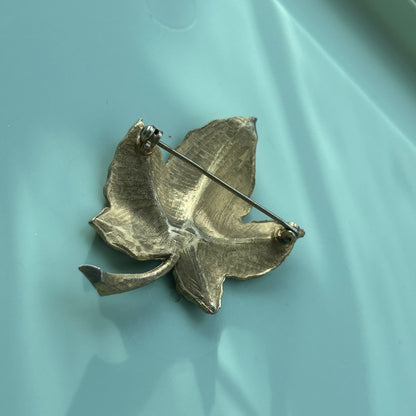 Vintage Gold Tone Maple Leaf Brooch Pin Textured Autumn Foliage Accessory