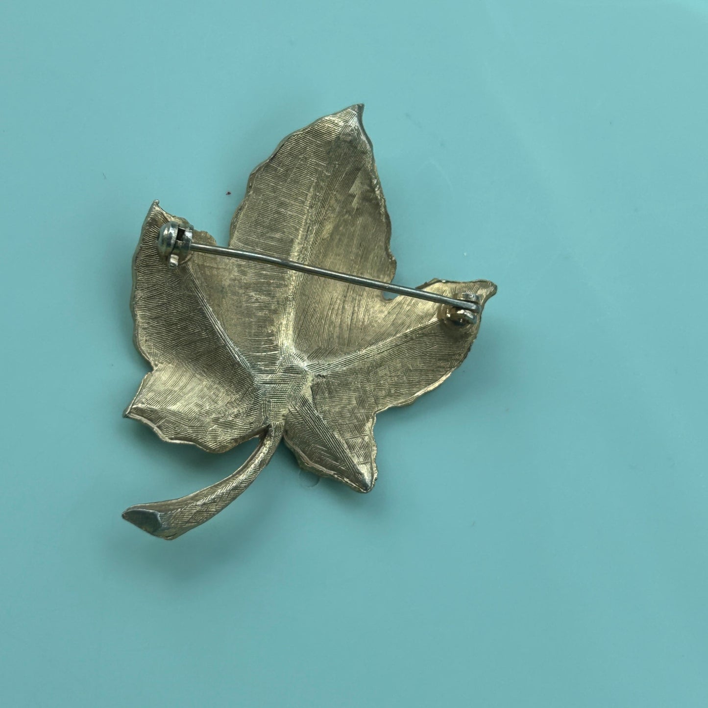 Vintage Gold Tone Maple Leaf Brooch Pin Textured Autumn Foliage Accessory