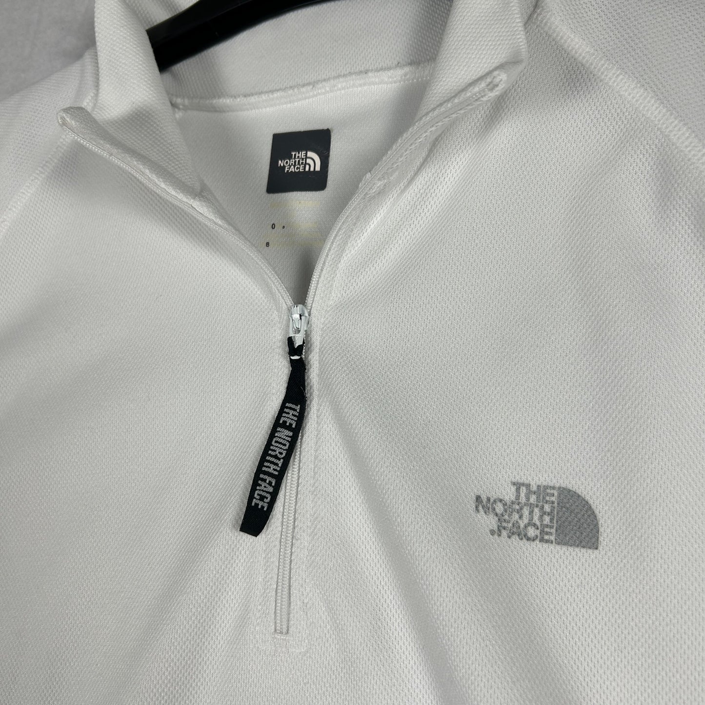The North Face VaporWick Quarter-Zip Pullover Men's Large White Active Layer