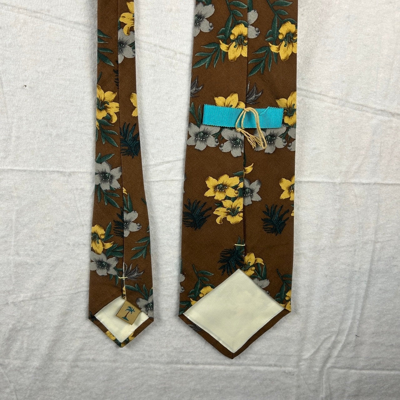 Tommy Bahama 100% Silk Men’s Tie – Brown Tropical Floral Print – Made in USA
