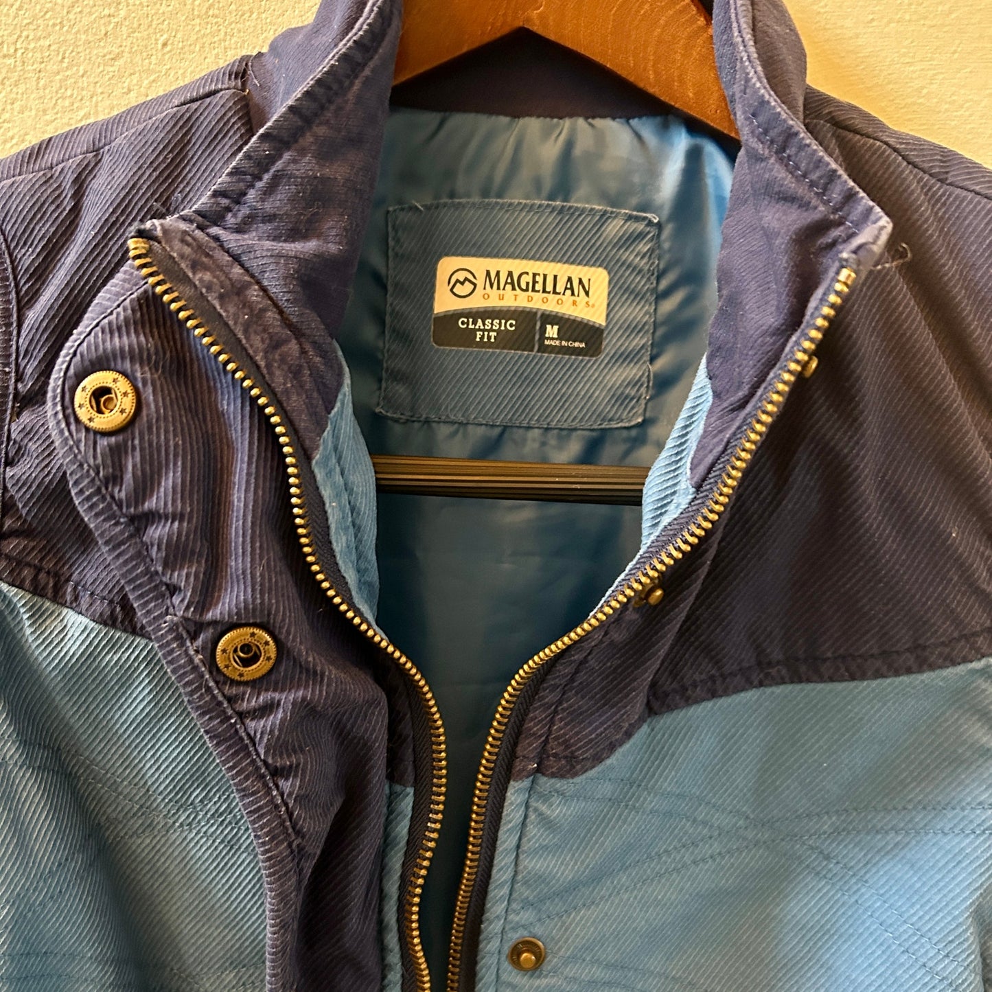 Magellan Outdoors Women's Medium Vest Blue Corduroy Zip