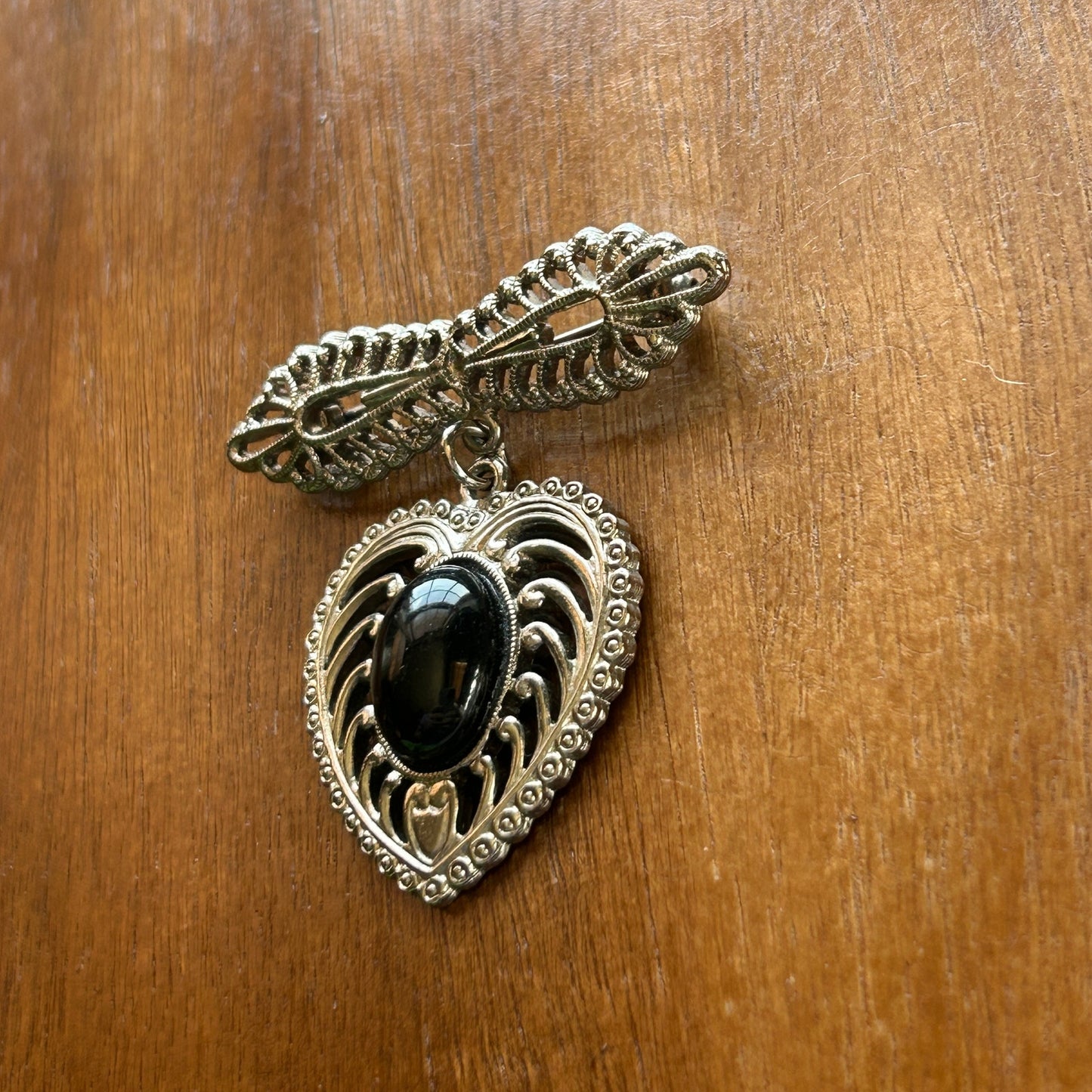 Vintage Art Deco Filigree Heart & Bar Brooch | Silver Black Cabochon Dangle Pin