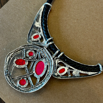 Vintage Southwestern Bib Necklace Red Faux Stone Silver Tone