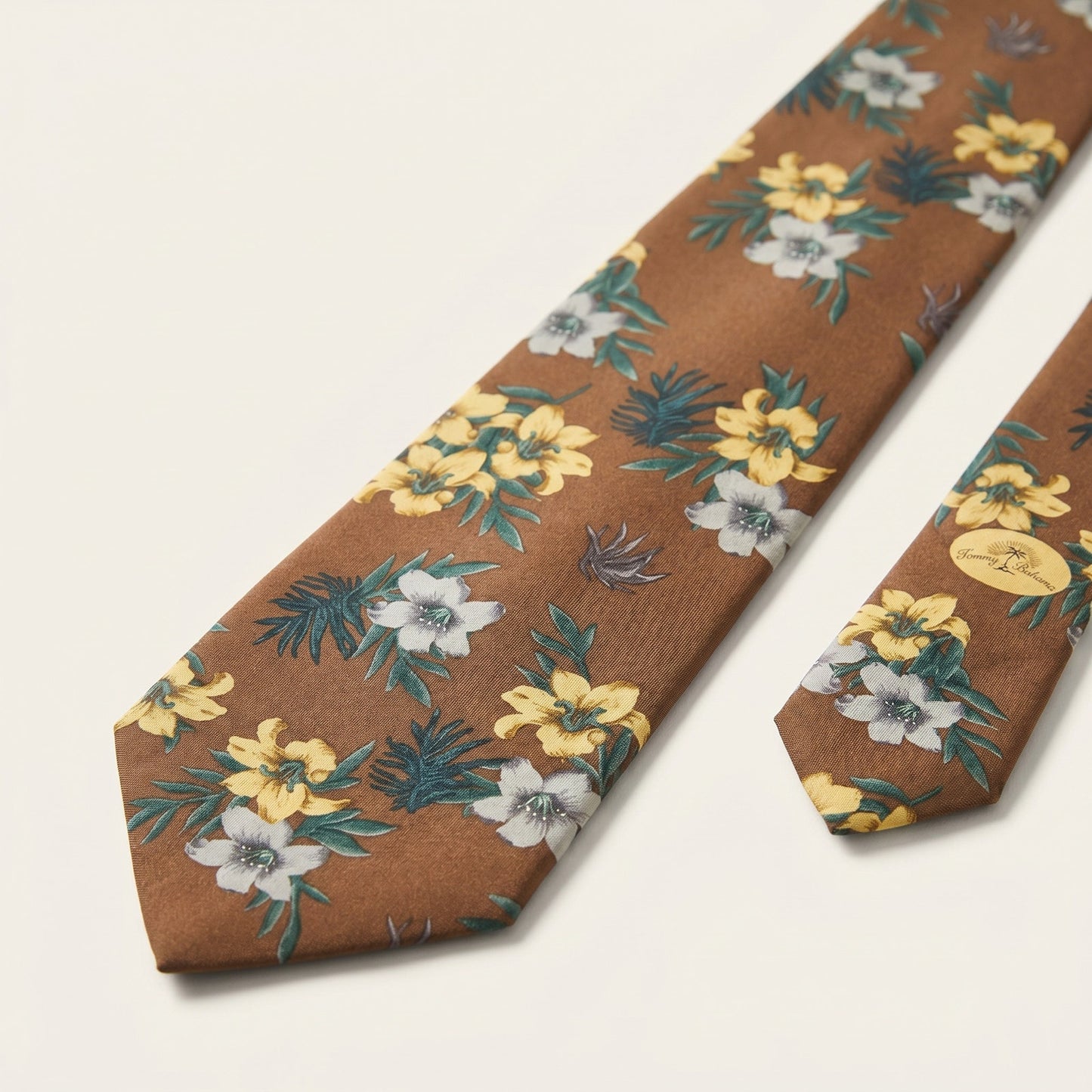 Tommy Bahama 100% Silk Men’s Tie – Brown Tropical Floral Print – Made in USA