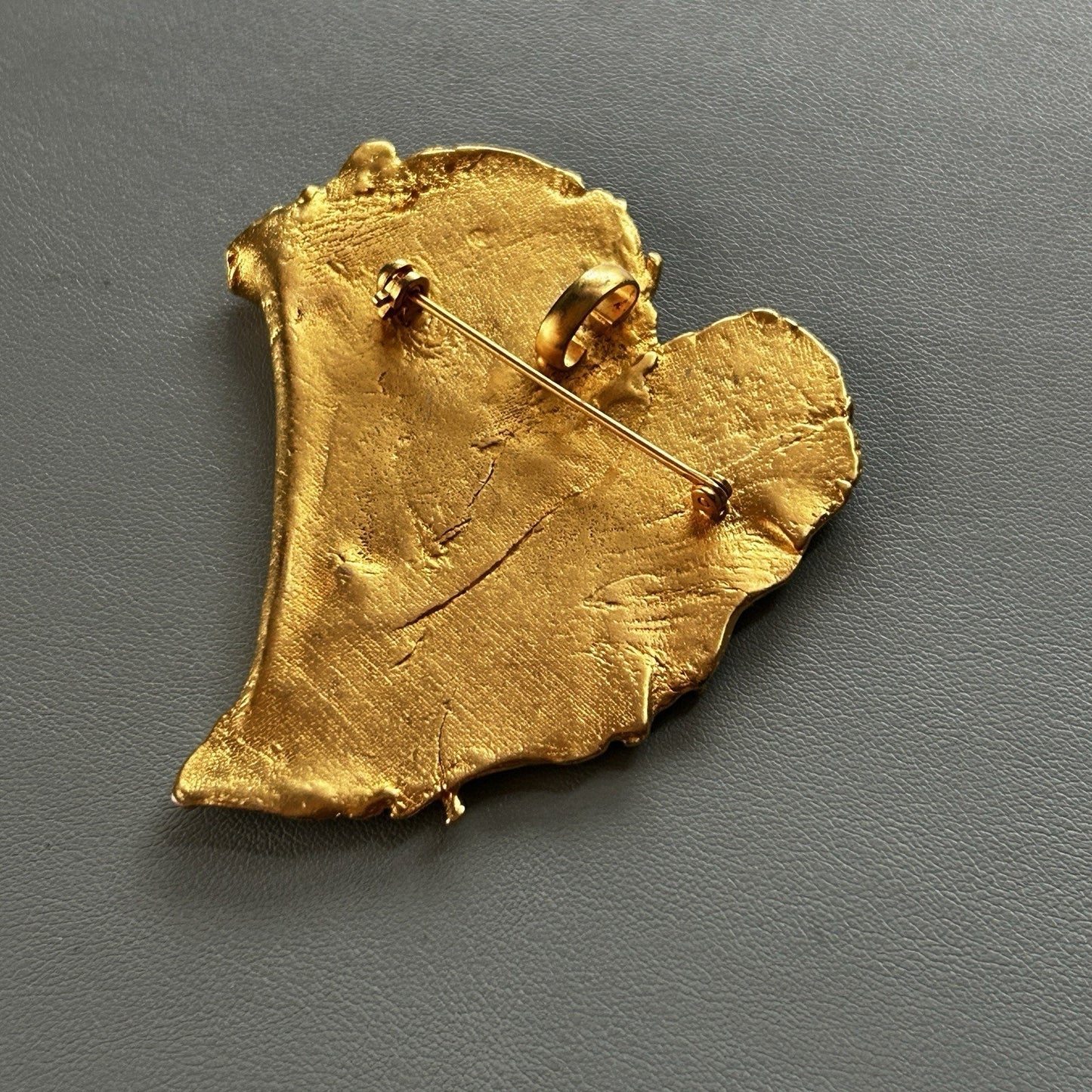Gold-Tone Metal Heart Leaf Brooch Pin/Pendant Nature Theme 2.5 Inch