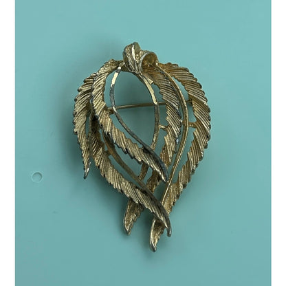 Vintage Gold-Tone Textured Leaf Wreath Brooch, BSK Signed Fall Fashion Pin