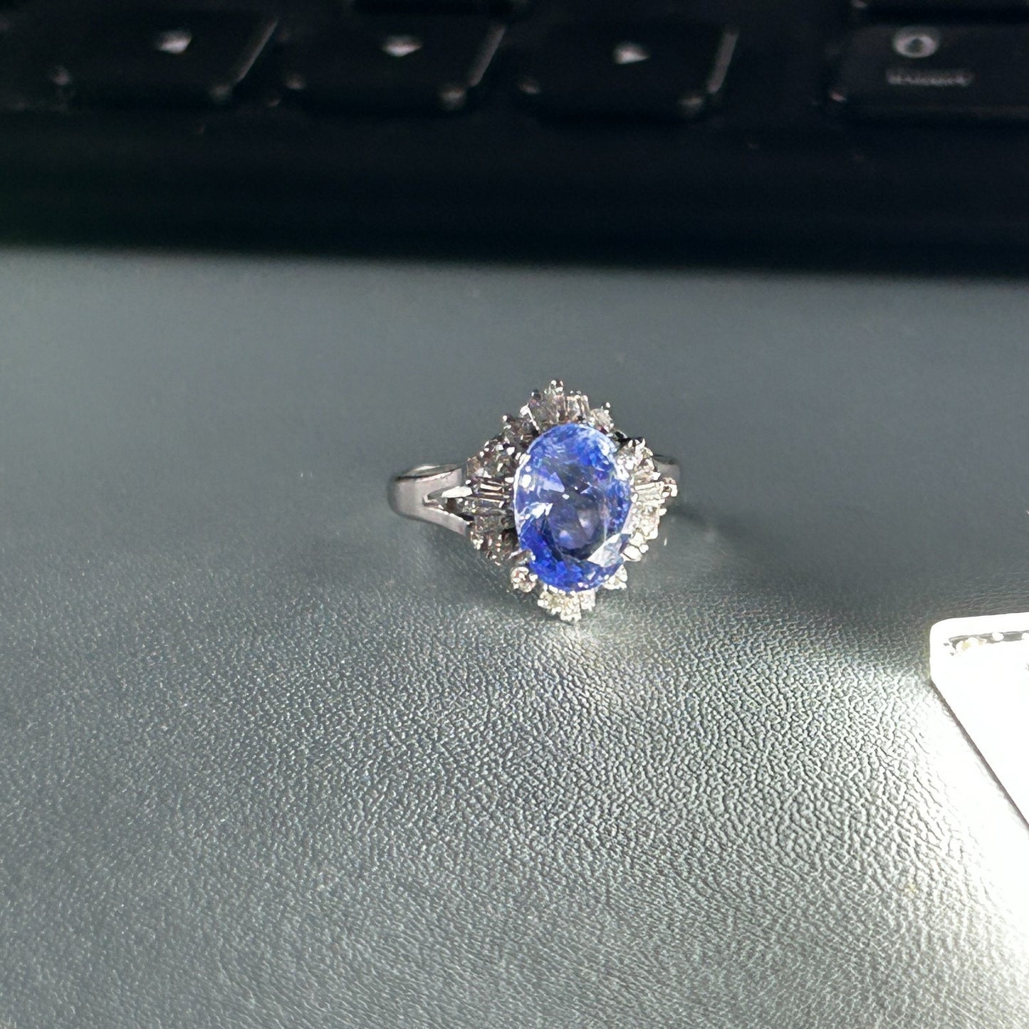 Platinum 3.50 ct Unheated Nat. Ceylon Sapphire and Nat. Diamond Ring, Size 6-GIA