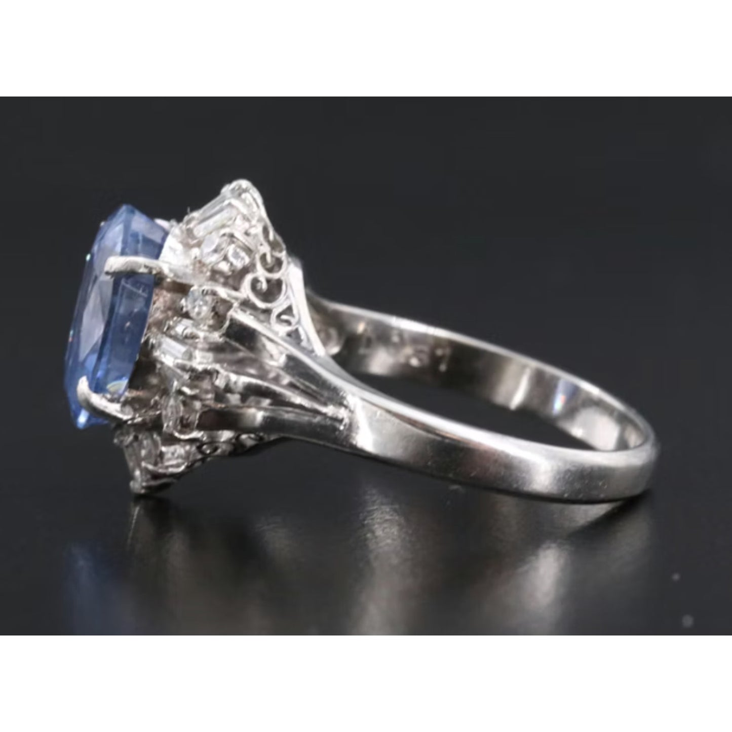 Platinum 3.50 ct Unheated Nat. Ceylon Sapphire and Nat. Diamond Ring, Size 6-GIA