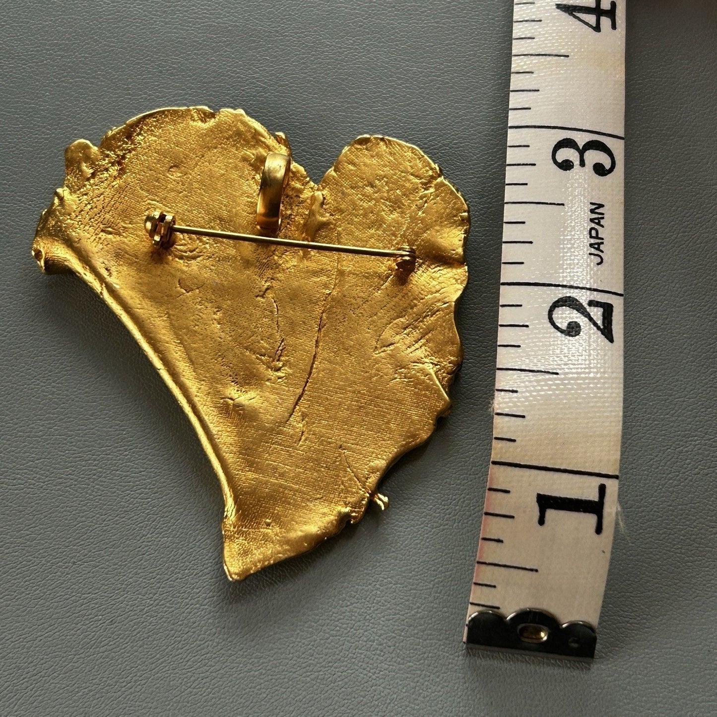 Gold-Tone Metal Heart Leaf Brooch Pin/Pendant Nature Theme 2.5 Inch