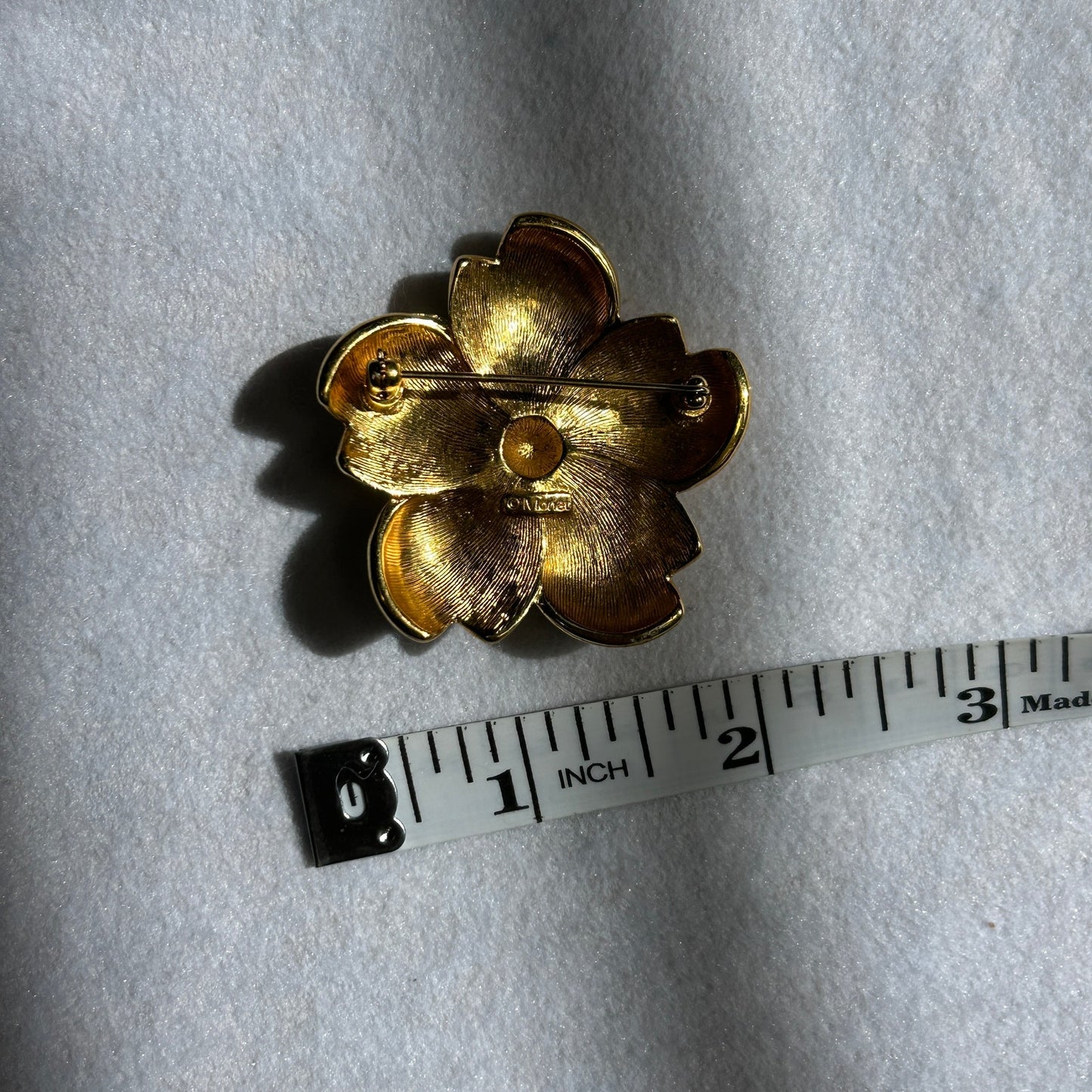 Vintage Monet Signed Gold Tone & White Enamel 5-Petal Flower Brooch Pin
