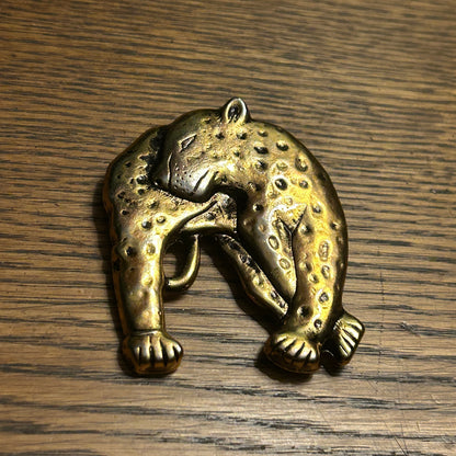Vintage Leopard Figural Brooch Pin Antiqued Gold Tone Spotted Cat 70s-90s