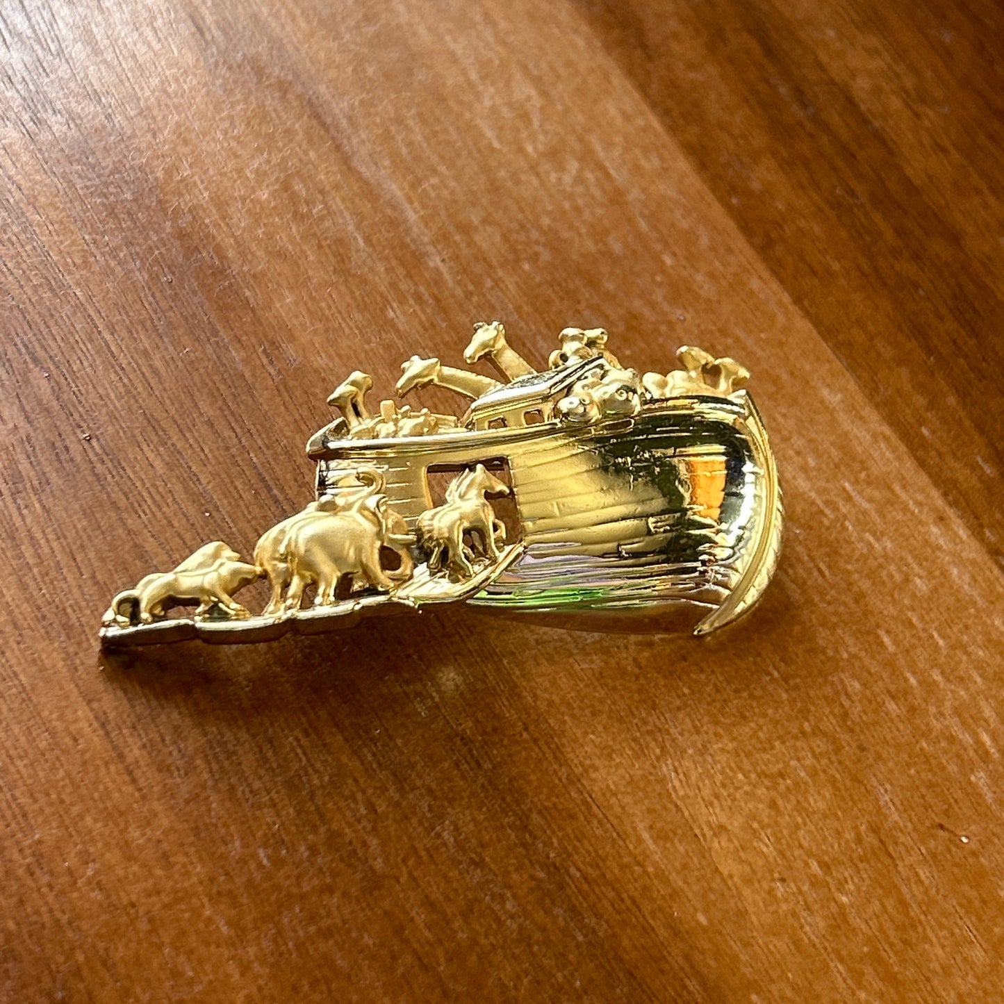 Vintage JJ Noah’s Ark Brooch | Gold Tone 3D Biblical Animal Pin | Signed Jonette Jewelry