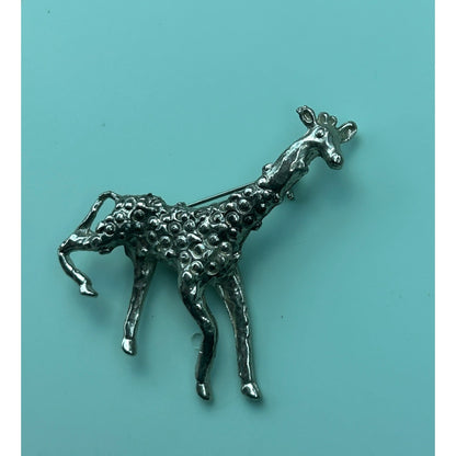 Vintage Silver Tone Textured Giraffe Brooch - Mid-Century Animal Safari Pin