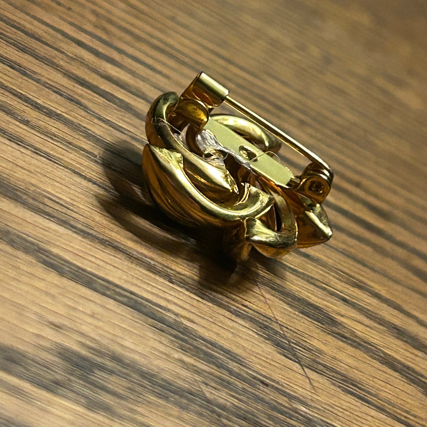 Vintage Gold Tone Twisted Knot Brooch Pin 1in 1980s 1990s Bar Pin