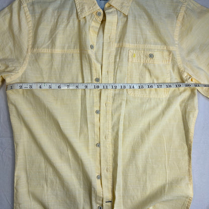 IZOD Saltwater Men’s Short Sleeve Button Down Shirt, Pastel Yellow, Size Medium