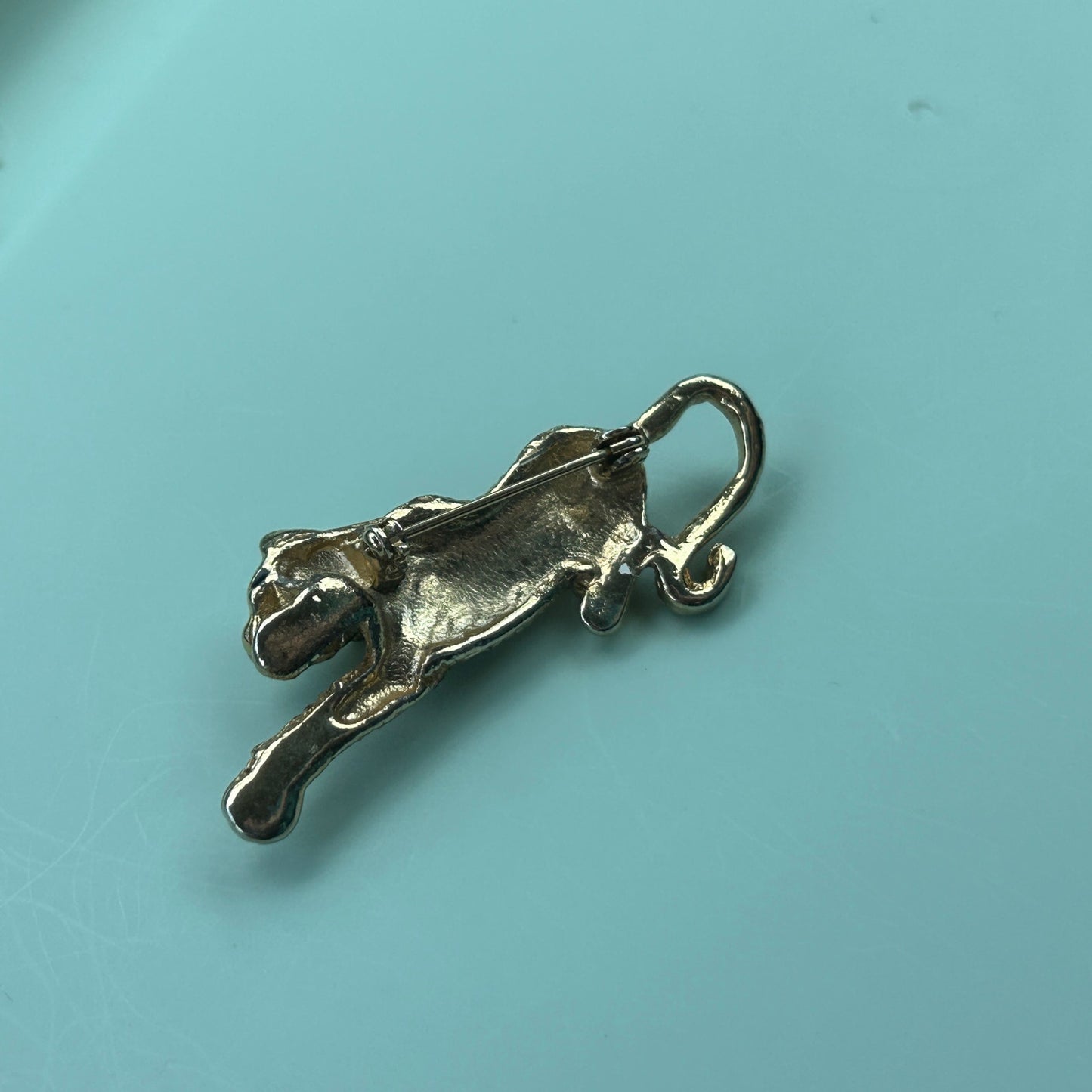 Vintage Gold Tone & Black Enamel Leopard Brooch - Prowling Cheetah Panther Pin