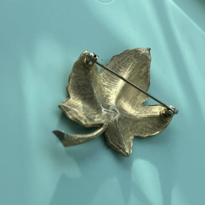 Vintage Gold Tone Maple Leaf Brooch Pin Textured Autumn Foliage Accessory