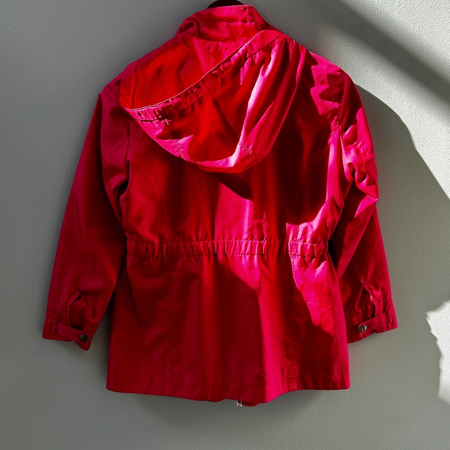 Lands' End Women's Squall Rain Jacket – Vibrant Pink – Size Small (6-8)