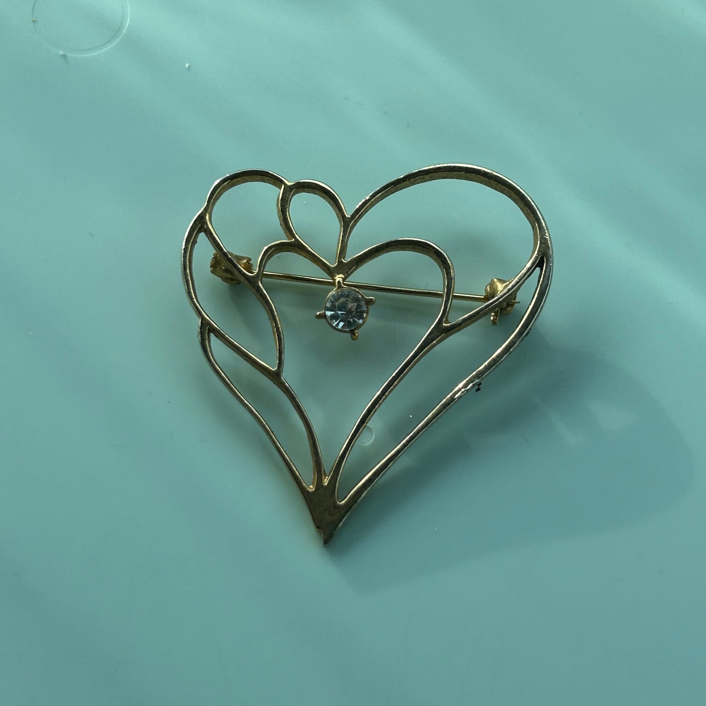 Vintage Gold Tone Open Heart Brooch Pin Rhinestone Filigree Art Nouveau Style
