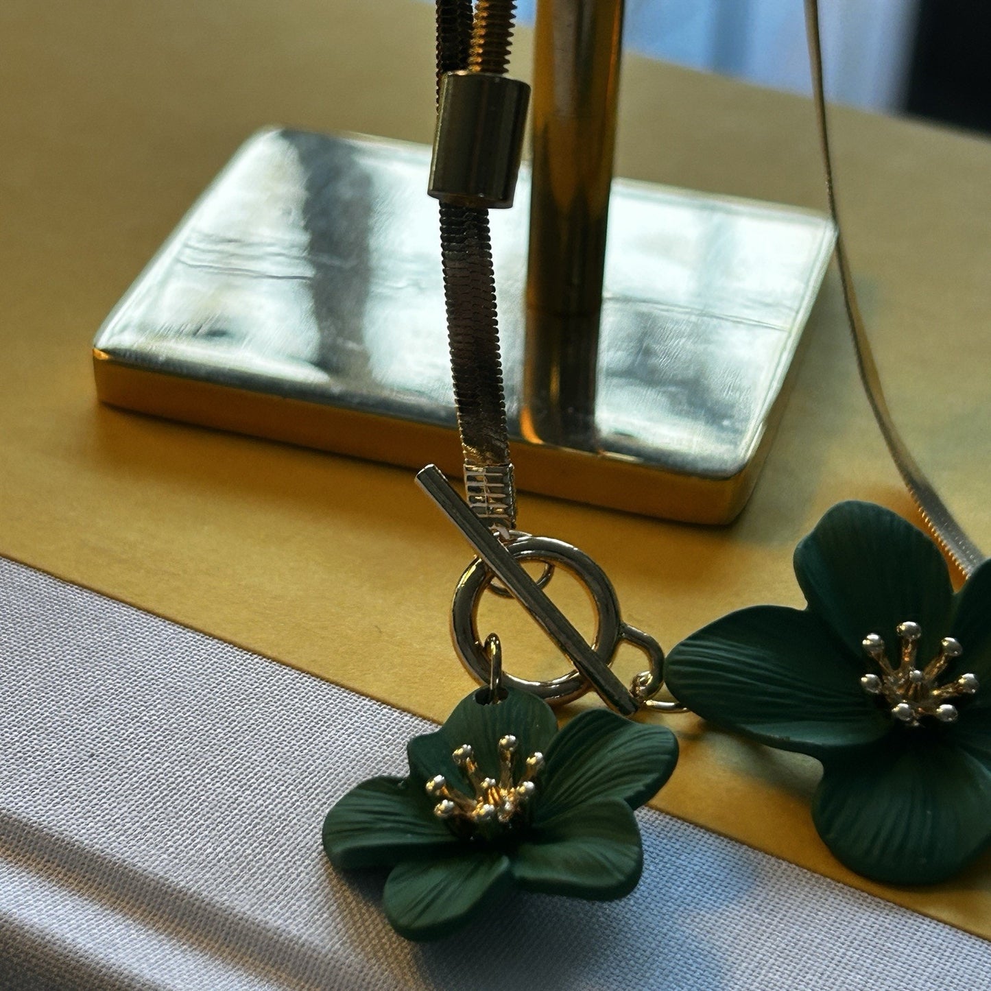 Green Floral Snake Chain Necklace with Toggle Closure and Flower Pendant