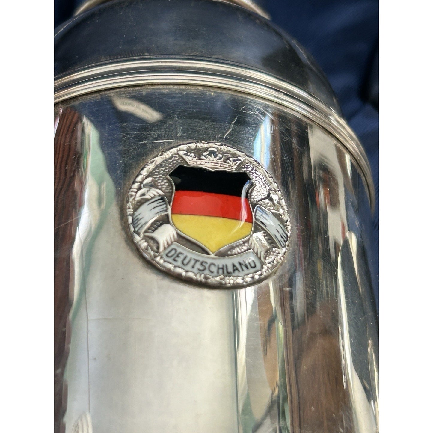 German City Crest Metal Bar Set Silver Cocktail Shaker & 6 Glasses Collectible