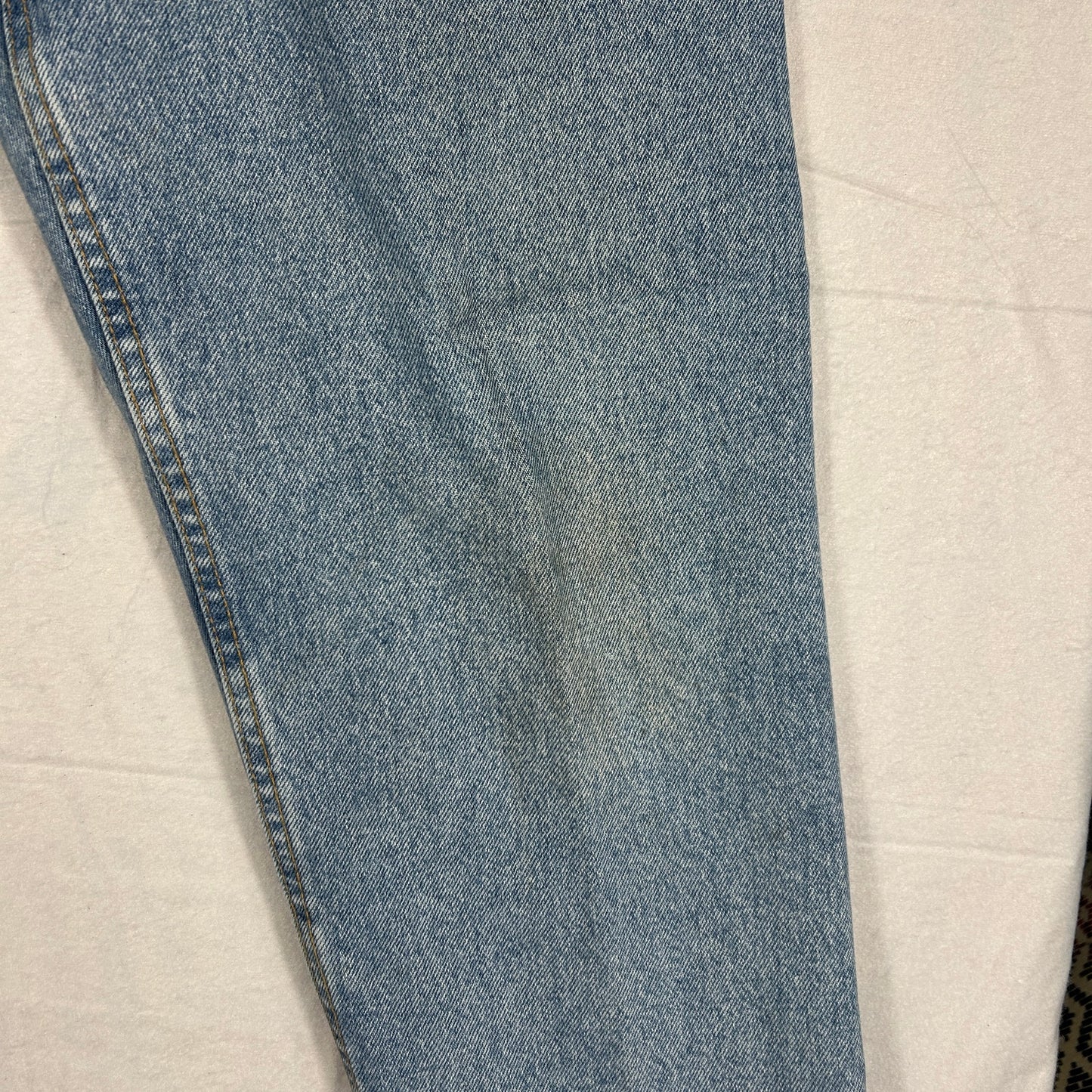Eddie Bauer Classic Fit Light Wash Jeans, Men’s 35x30, Heavyweight Denim E4433