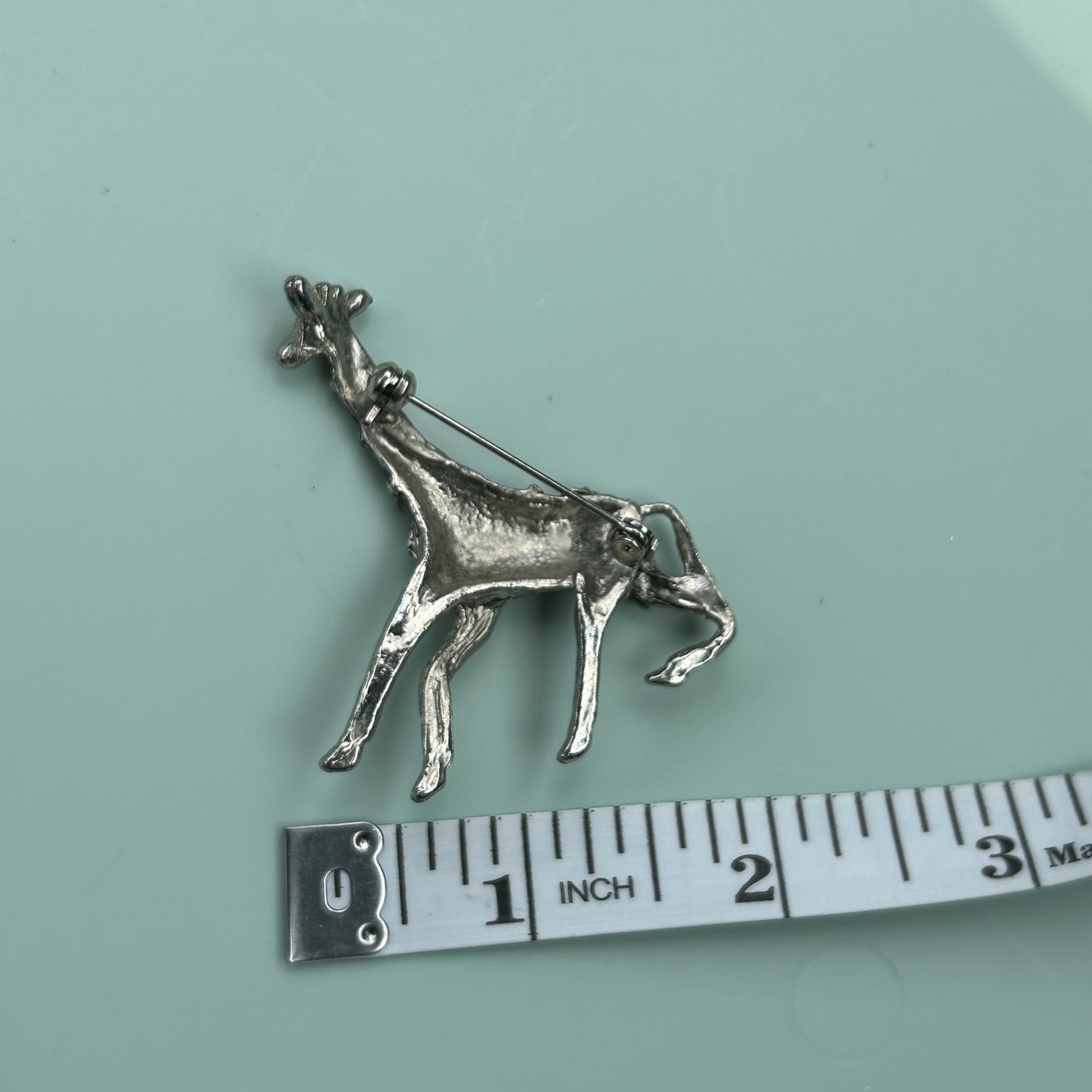 Vintage Silver Tone Textured Giraffe Brooch - Mid-Century Animal Safari Pin