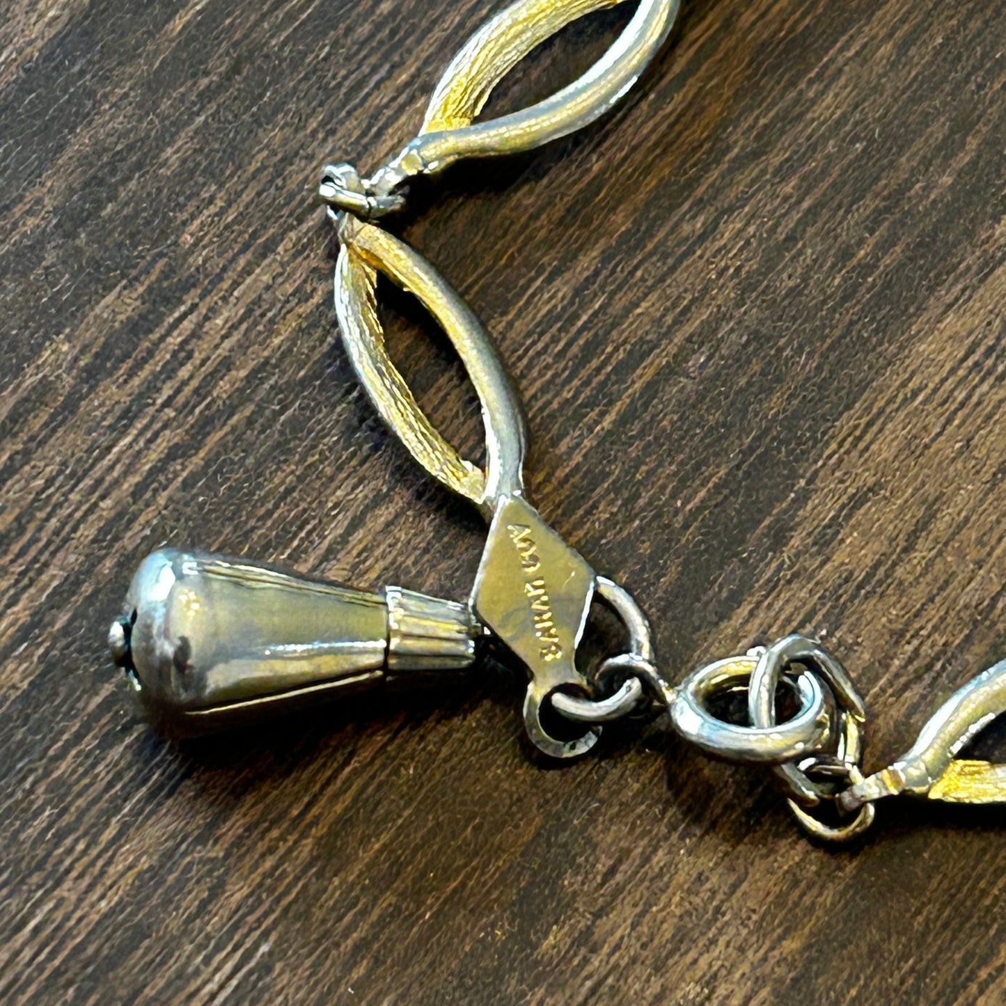 Vintage Sarah Coventry Gold Tone Open Leaf Link Bracelet