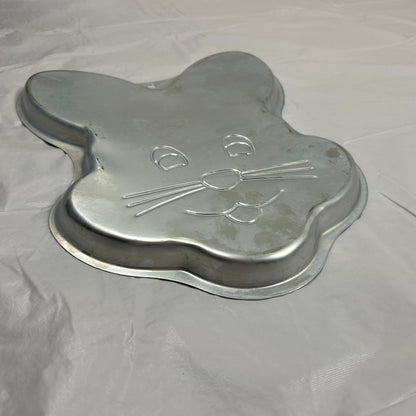 Vintage Wilton Easter Bunny Rabbit Cake Pan | Aluminum Mold | Spring Bakeware