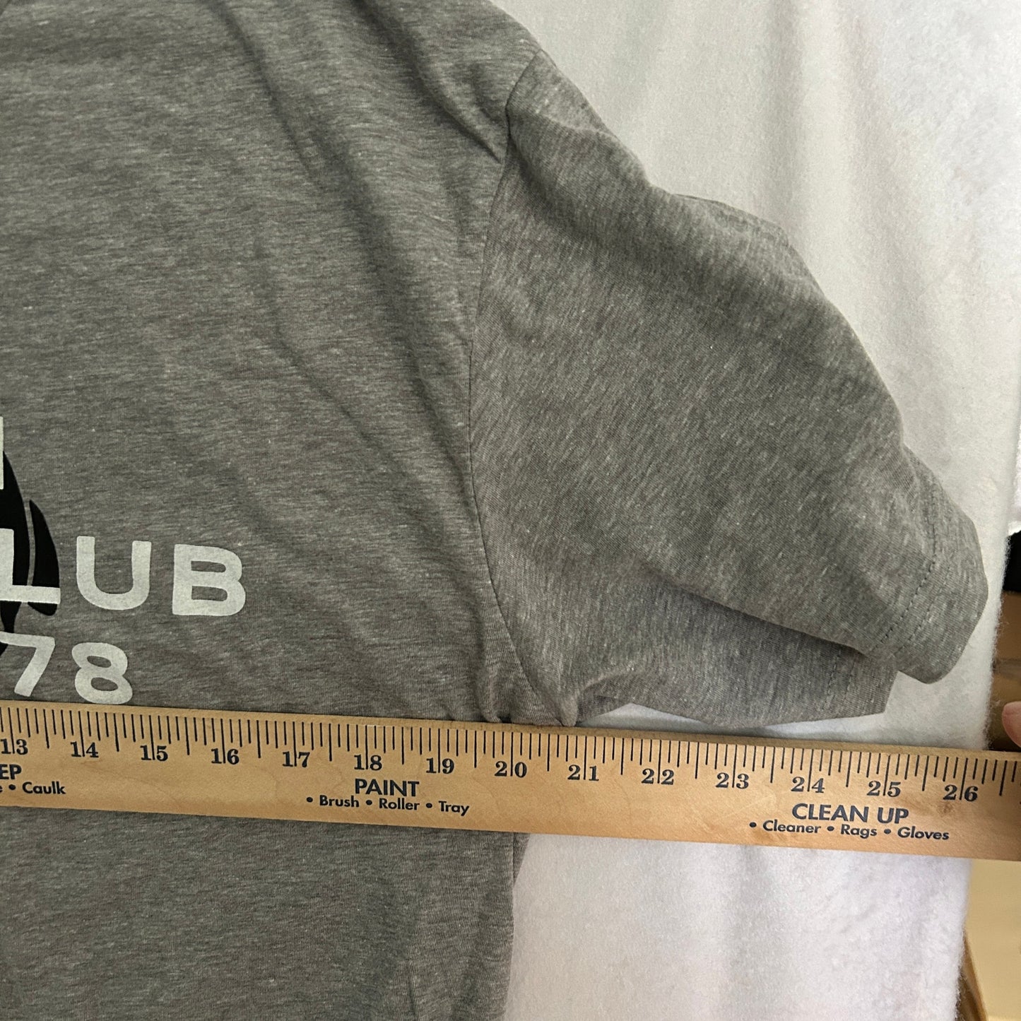 CMNH Trout Club Est. 1978 Mens Graphic T-Shirt Size Large Gray