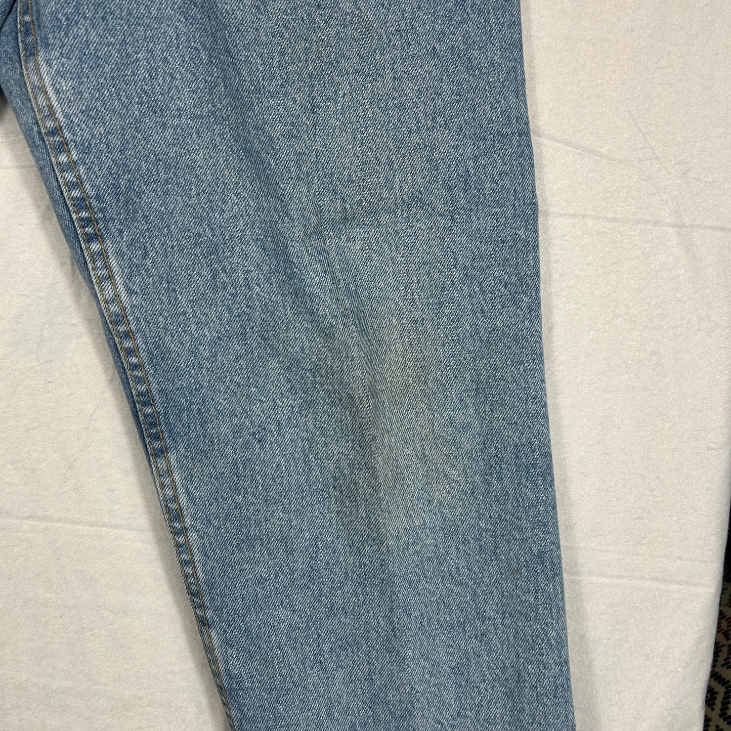 Eddie Bauer Classic Fit Light Wash Jeans, Men’s 35x30, Heavyweight Denim E4433