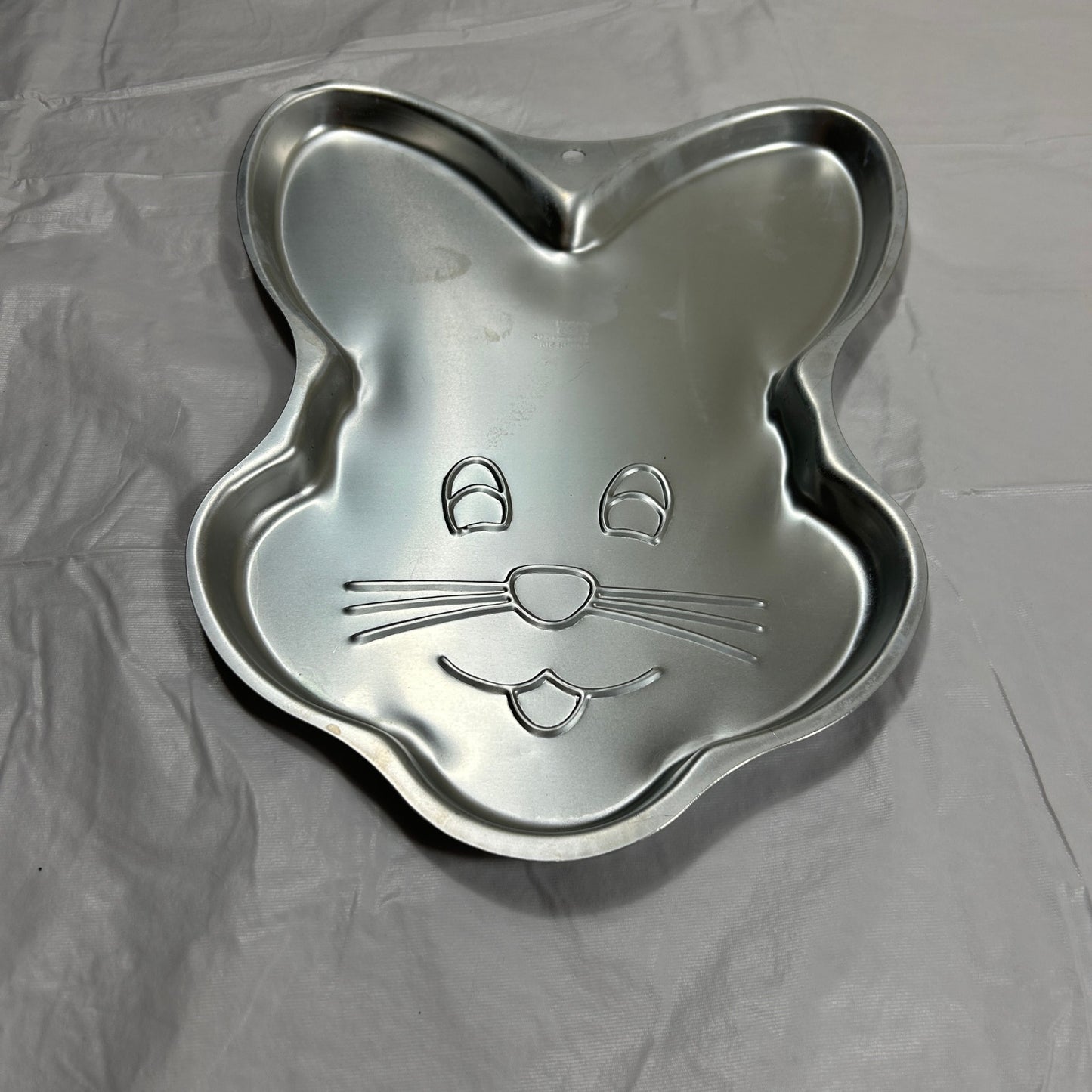 Vintage Wilton Easter Bunny Rabbit Cake Pan | Aluminum Mold | Spring Bakeware