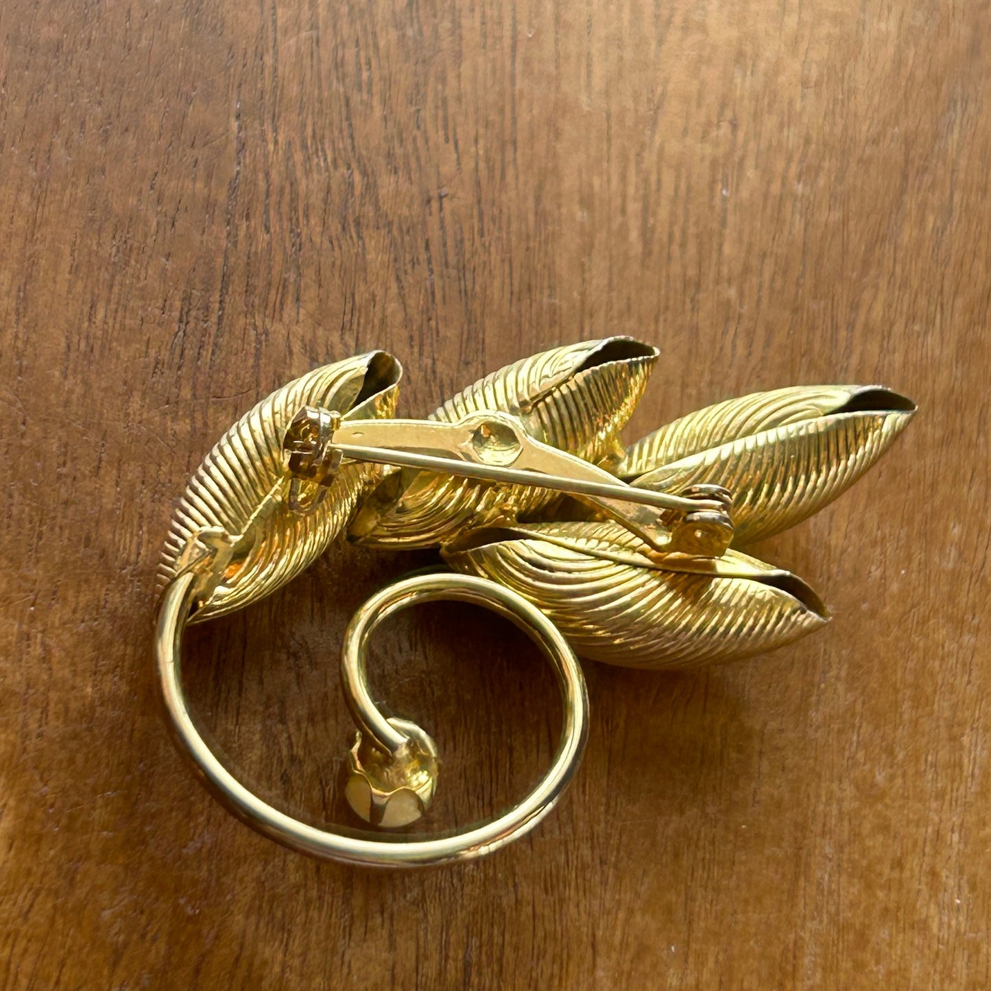Vintage Gold Tone Ribbed Leaf & Spiral Brooch | Faux Pearl Accent Swirl Pin