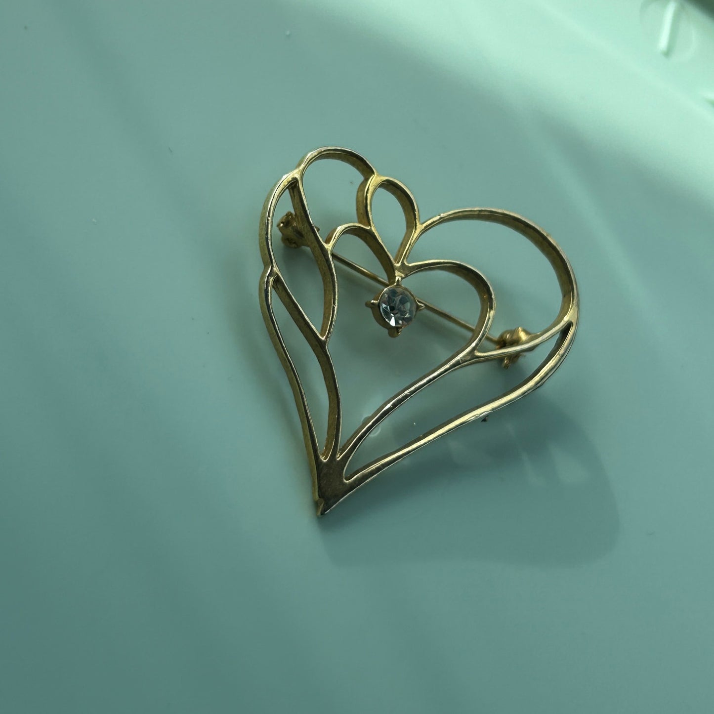 Vintage Gold Tone Open Heart Brooch Pin Rhinestone Filigree Art Nouveau Style