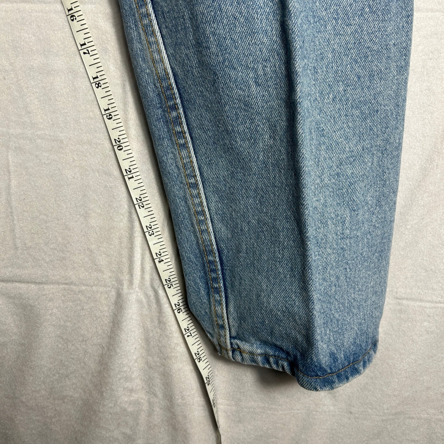 Eddie Bauer Classic Fit Light Wash Jeans, Men’s 35x30, Heavyweight Denim E4433