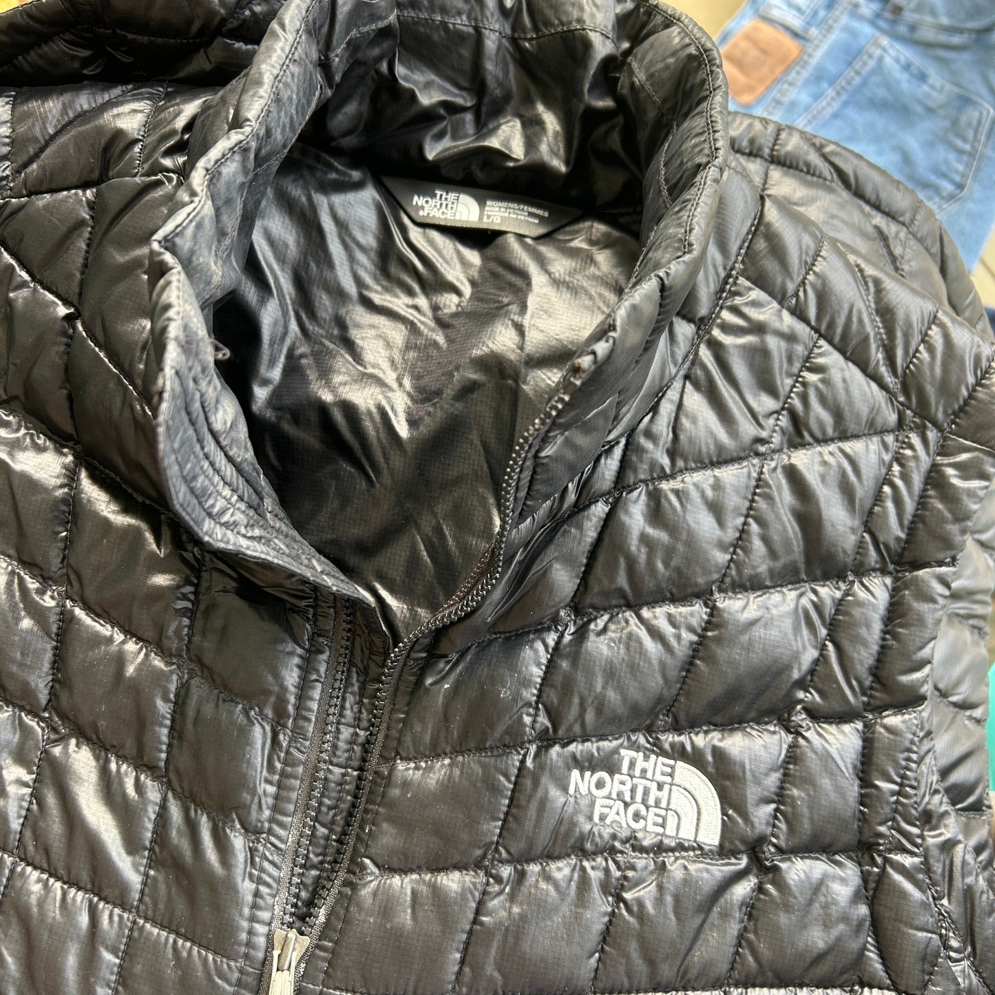 The North Face Women's Large Black Puffer Vest - 700 Down Fill Nuptse Style Winter Shell